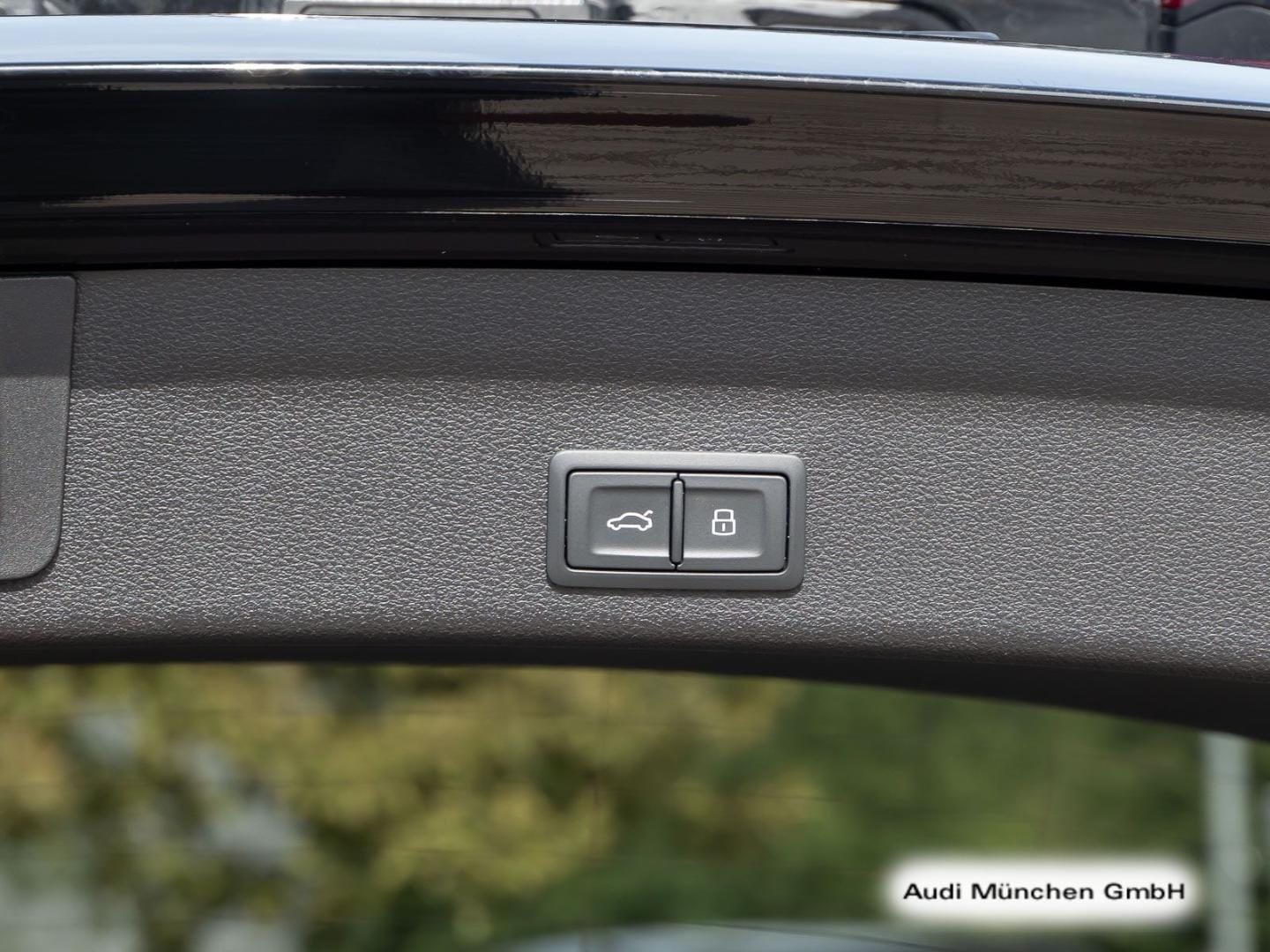 Bild über Audi S6 Avant TDI quattro tiptronic - für weitere Informationen kontaktieren Sie den Audi Partner