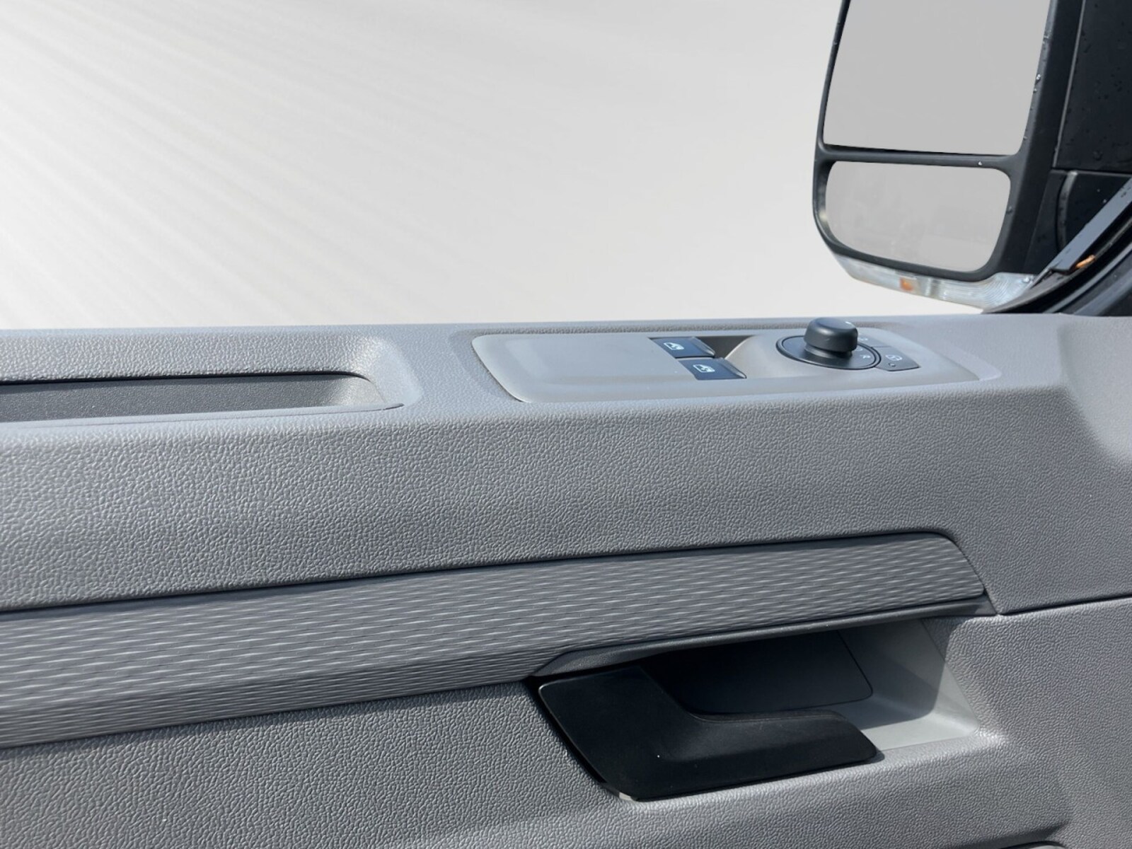 Volkswagen Transporter Kasten kurzer Radstand – Bild 9