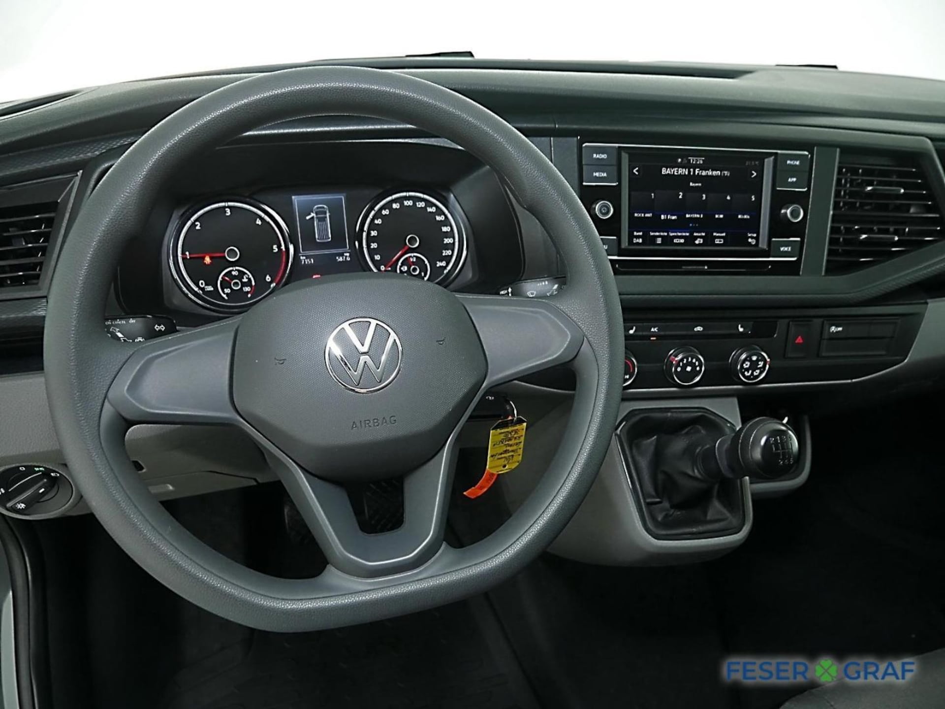 Volkswagen T6.1 Transporter Kasten langer Radstand