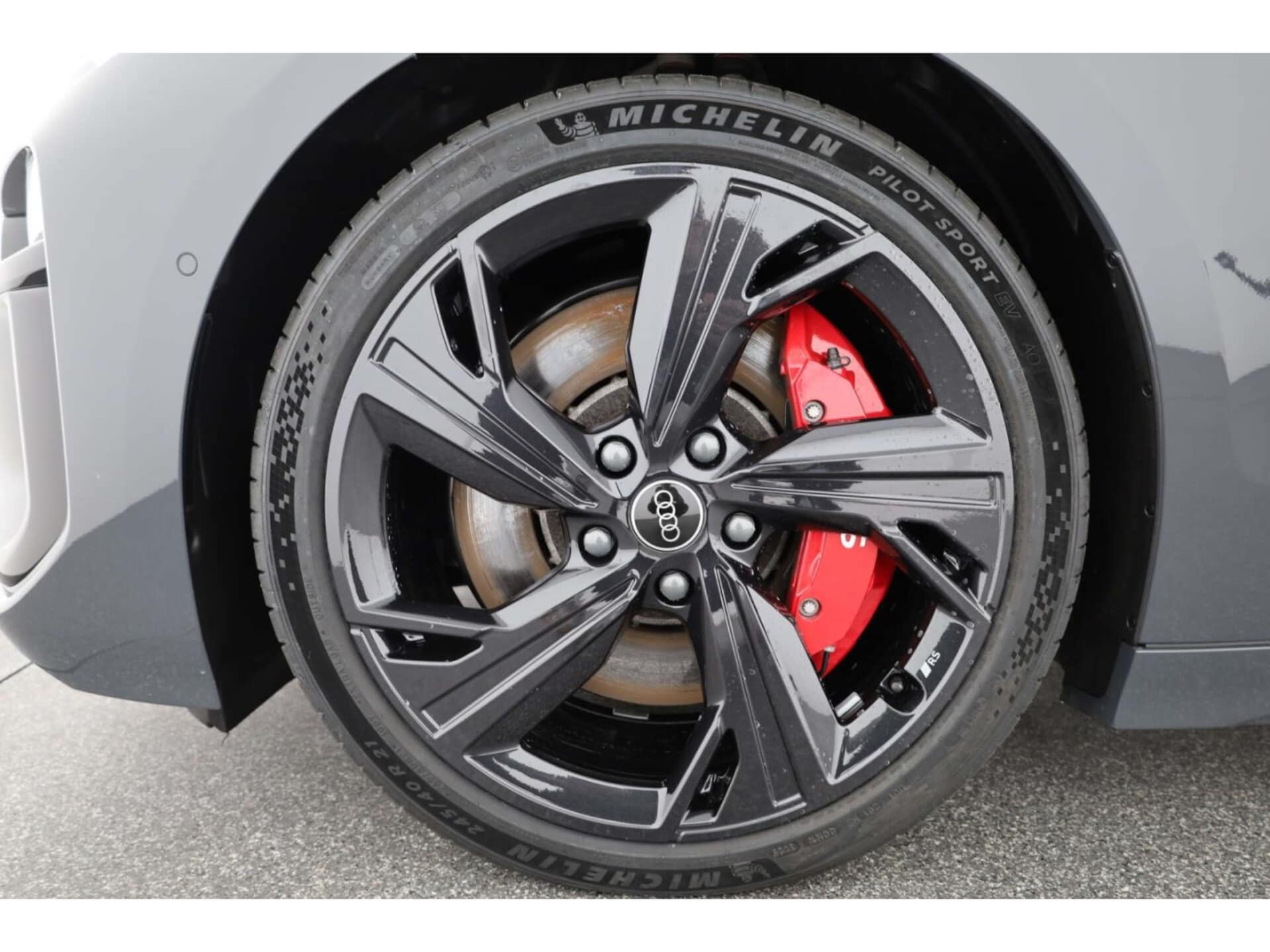 Audi S6 Avant e-tron