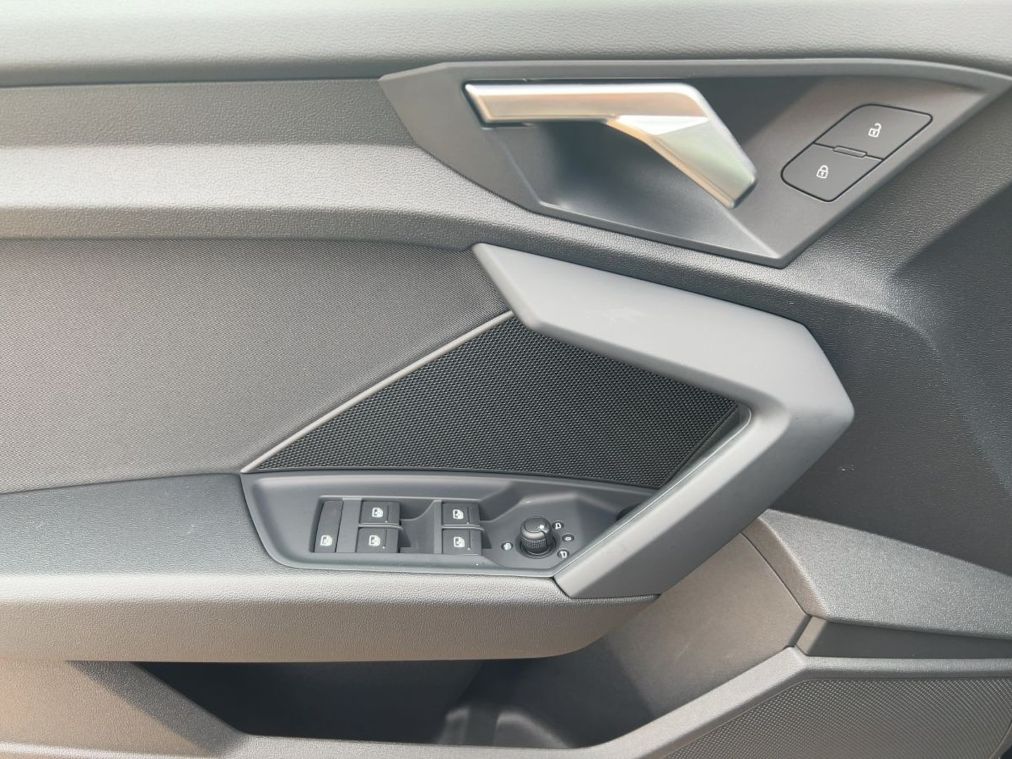 Bild über Audi A3 Sportback 35 TFSI S tronic - für weitere Informationen kontaktieren Sie den Audi Partner