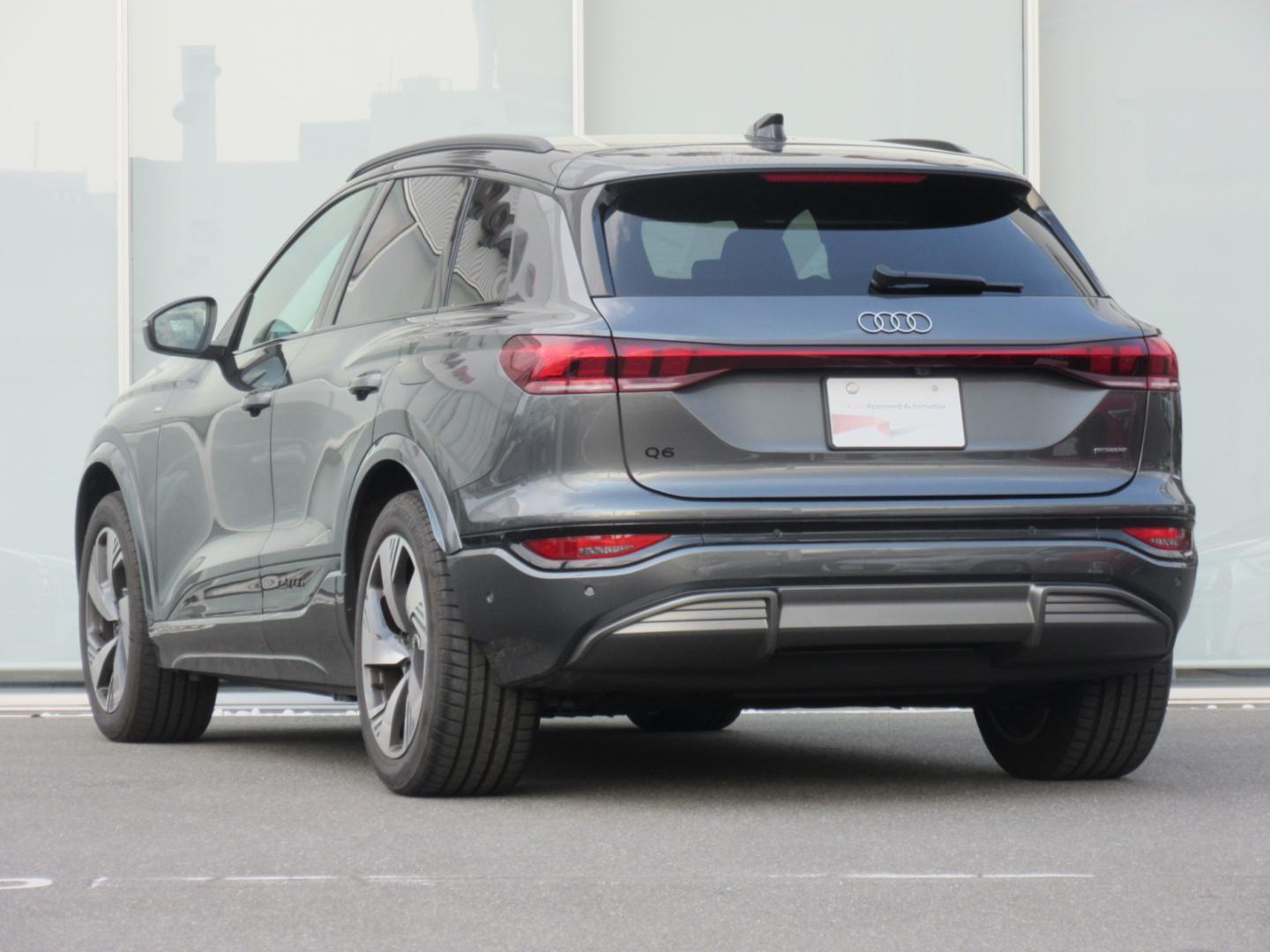 Audi Q6 SUV e-tron quattro advanced for more details contact your dealer