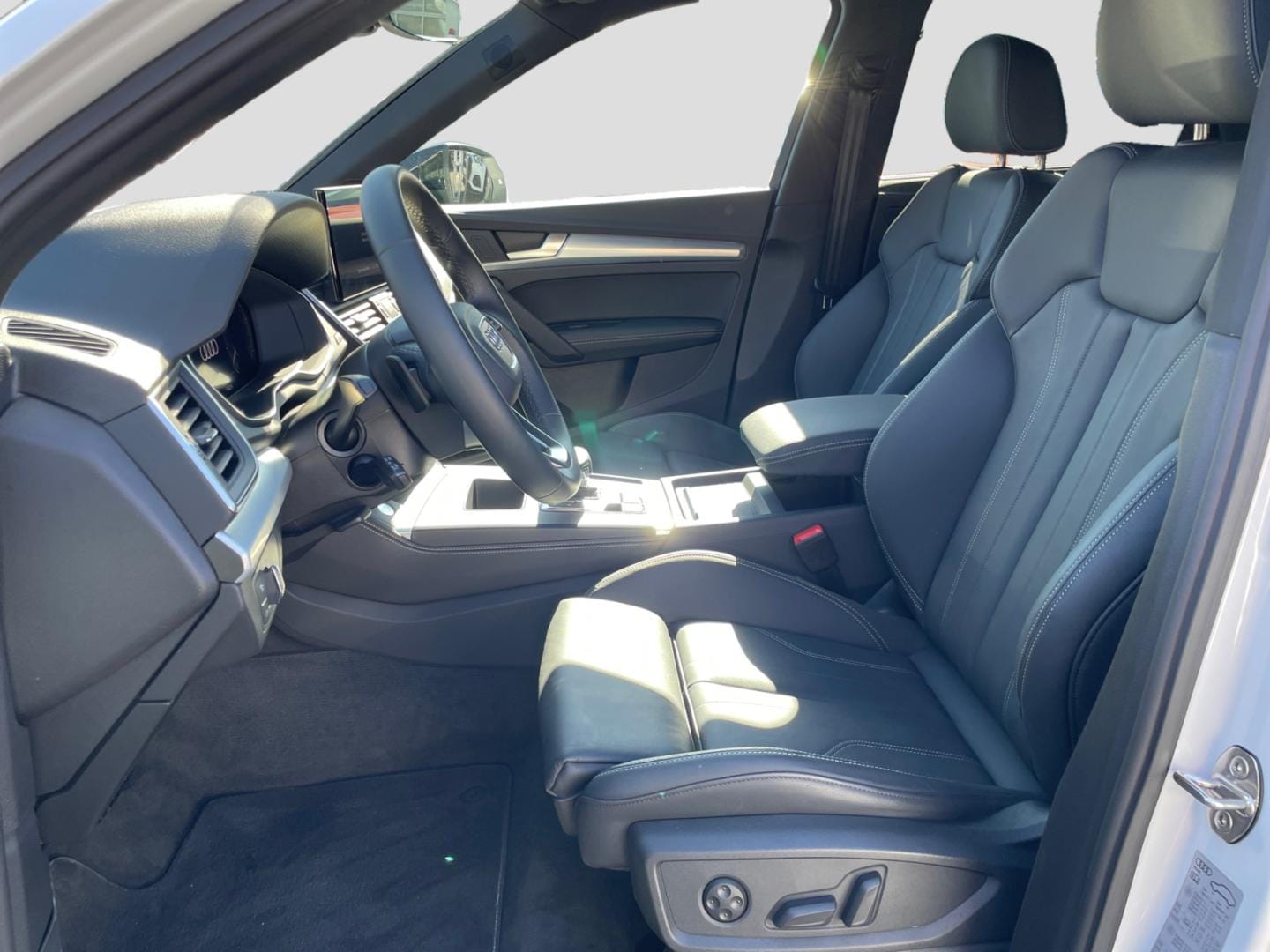 Bild über Audi Q5 TFSI e advanced 50 TFSI e quattro S tronic - für weitere Informationen kontaktieren Sie den Audi Partner