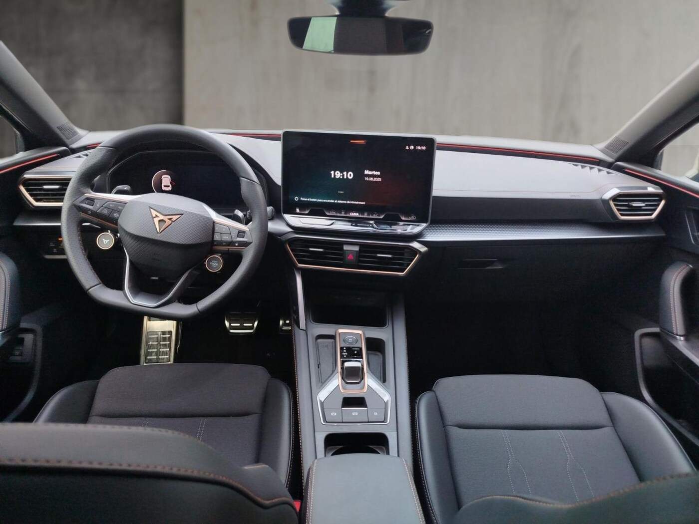 CUPRA Leon León 1.5 TSI e-Hybrid DSG 150 kW (204 CV) — photo 4