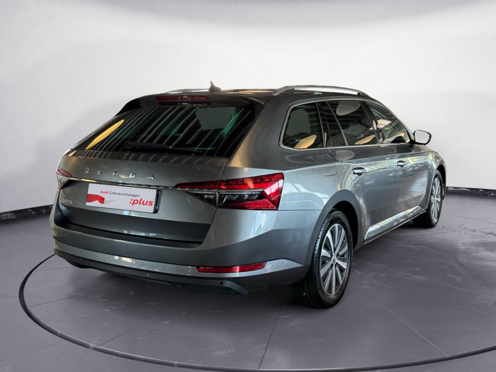 Škoda Superb Combi – Bild 4