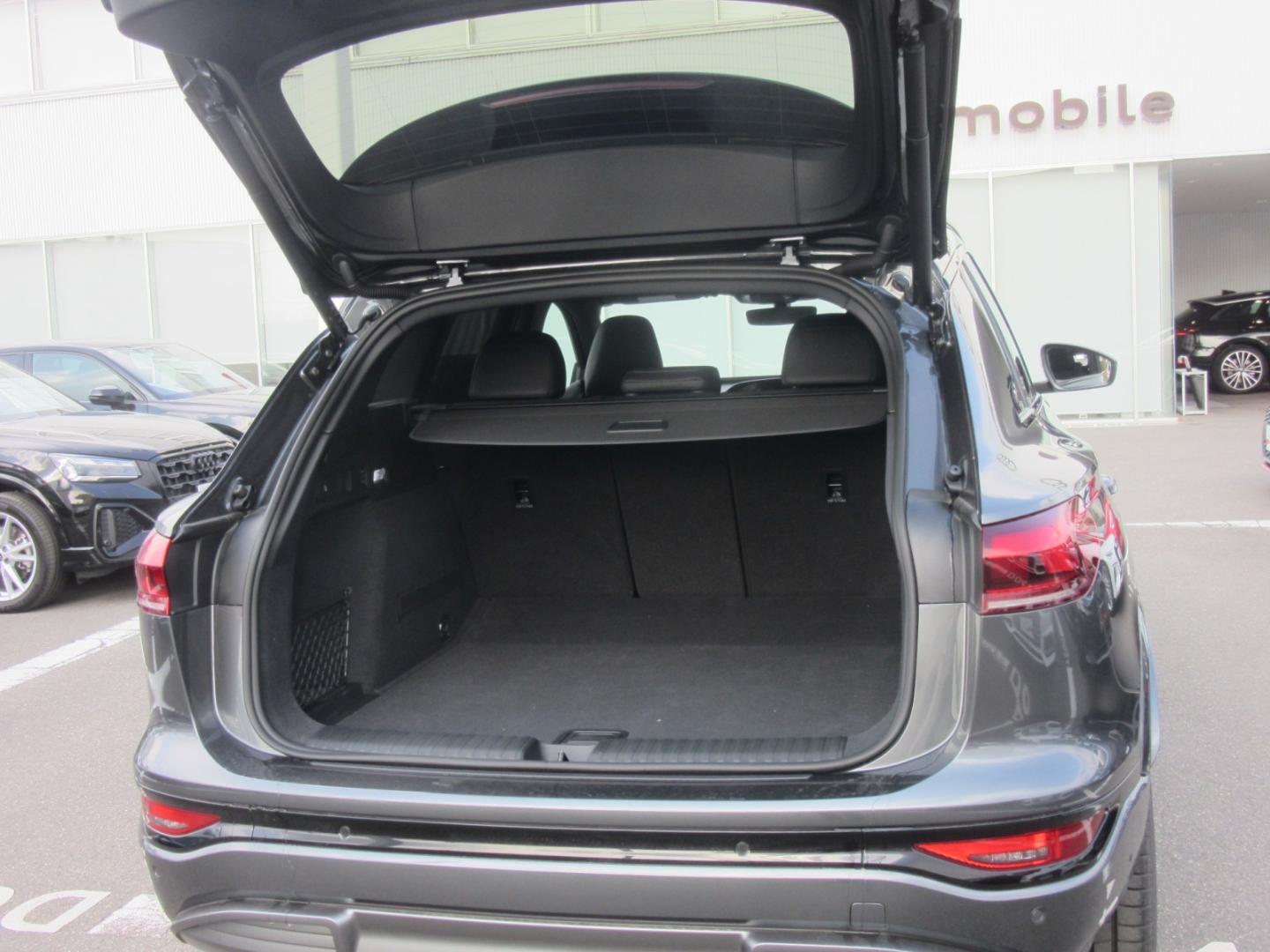 Audi Q6 SUV e-tron quattro advanced for more details contact your dealer