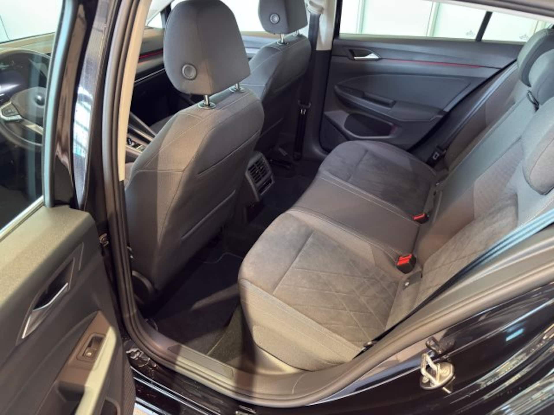 Volkswagen Golf Style
