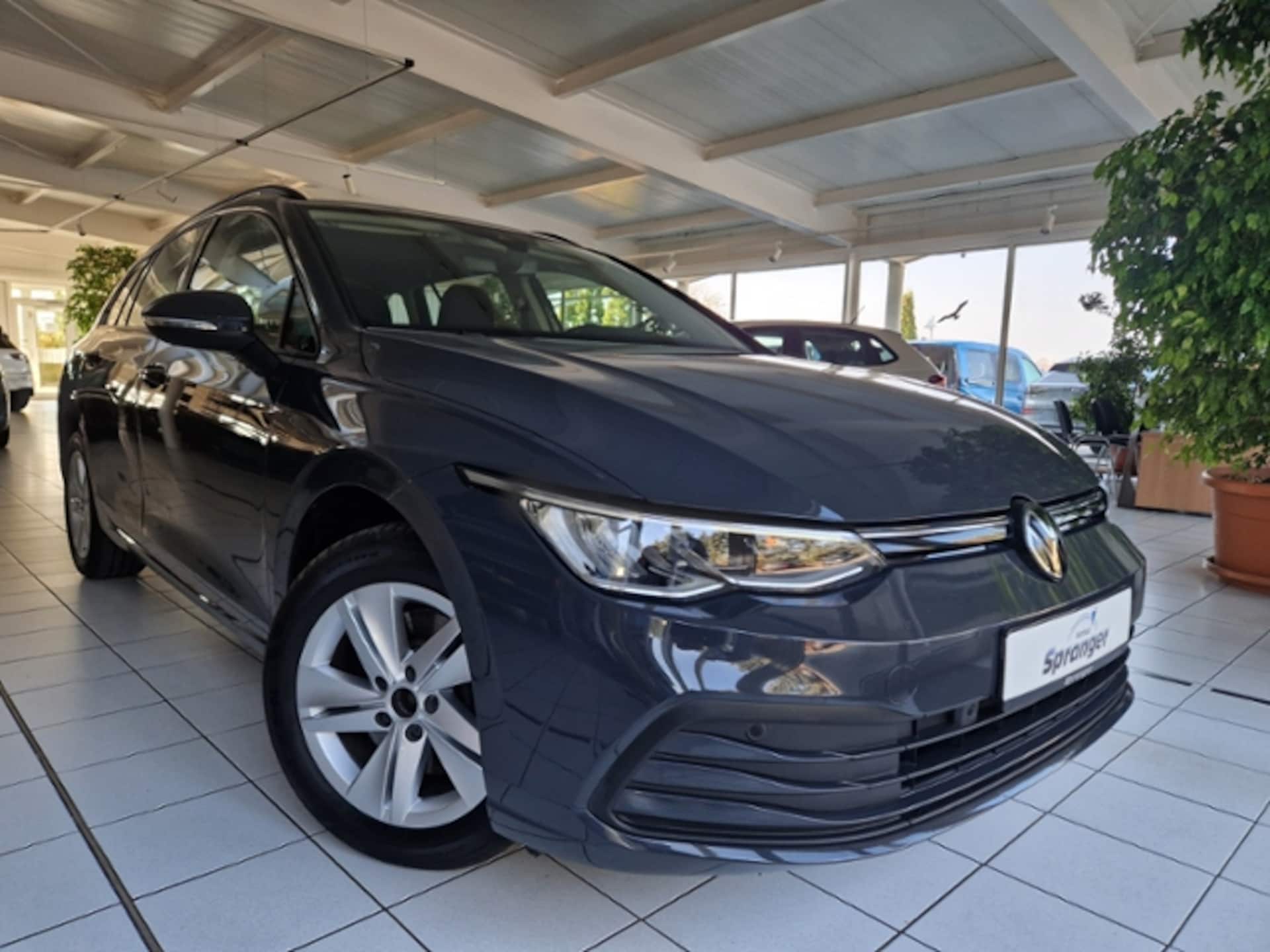 Volkswagen Golf Variant Life
