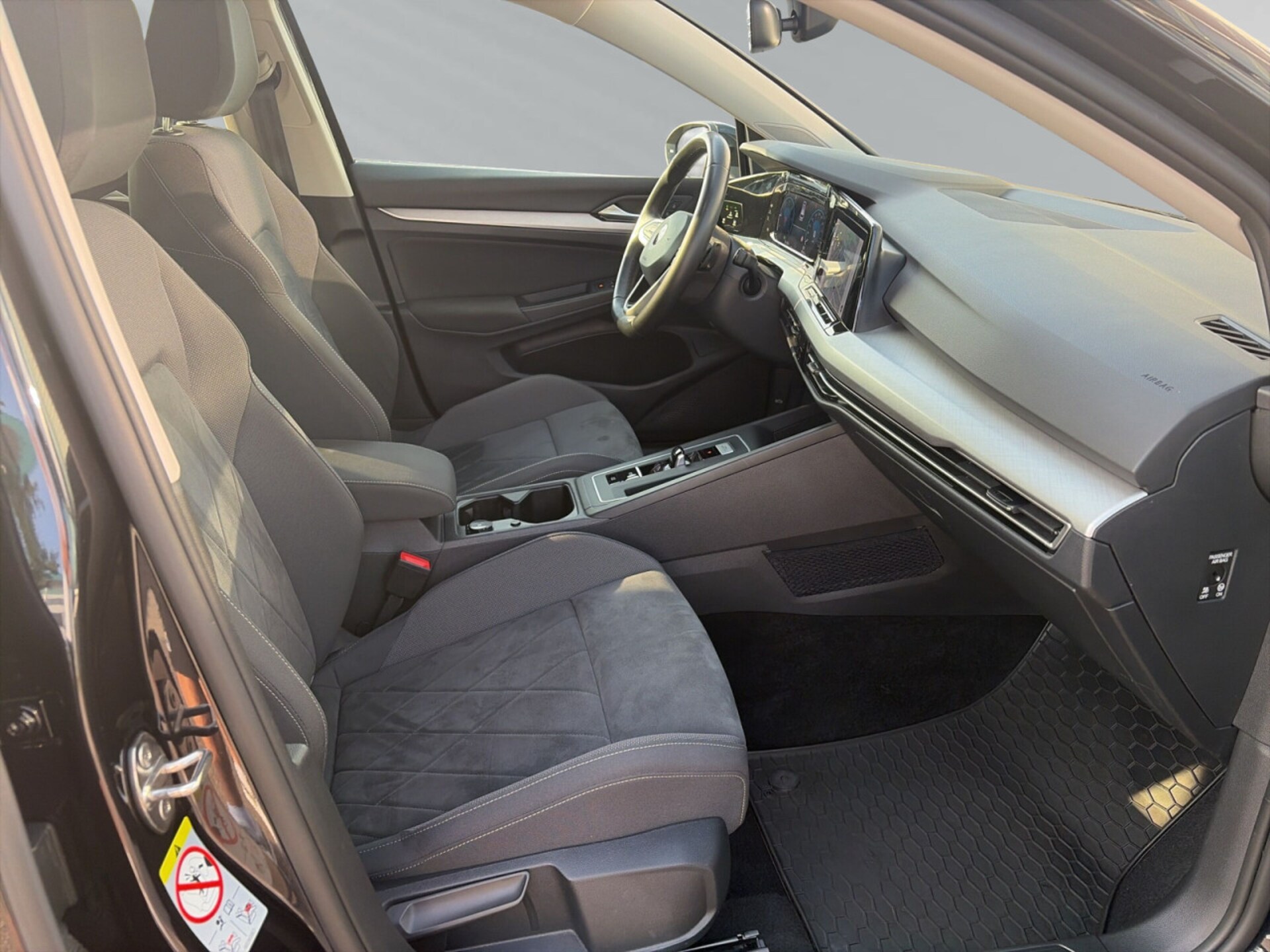 Volkswagen Golf Variant Life