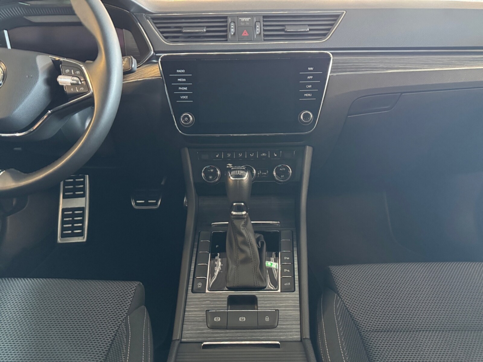 Škoda Superb Combi – Bild 9
