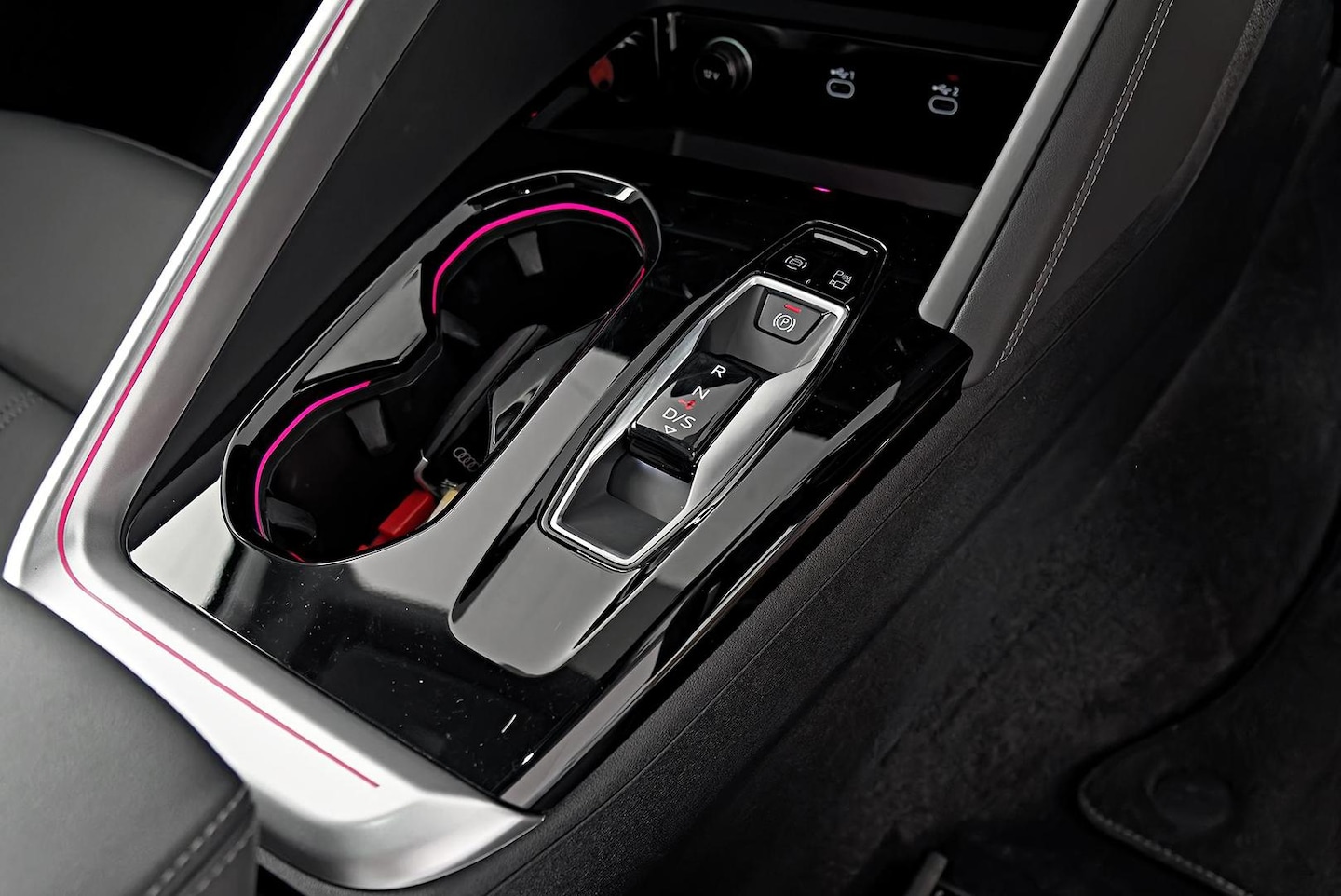Image about Audi Q5 SUV TDI quattro 150 kW