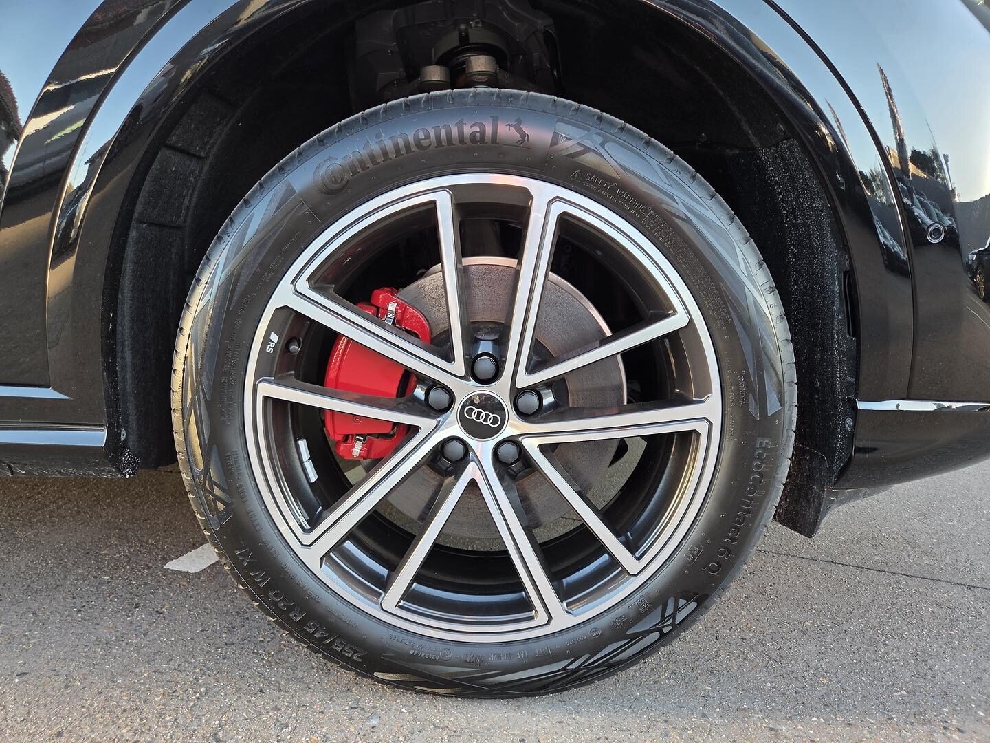Image about Audi Q5 SUV e-hybrid quattro S tronic