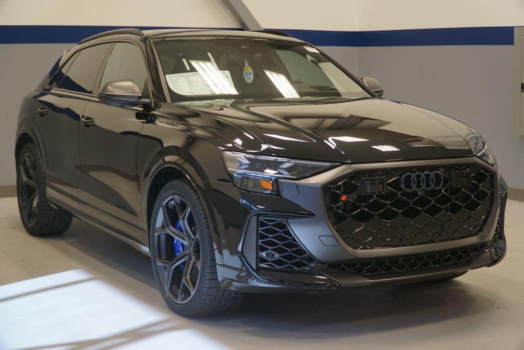 2026 Audi RS Q8 -'s photo