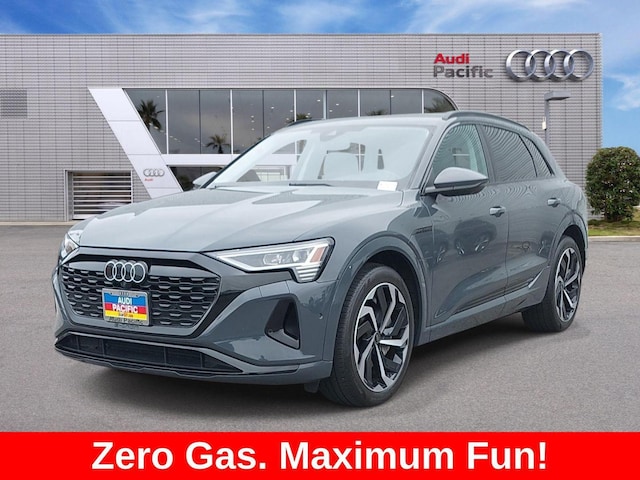 Photo of 2024 Audi Q8 e-tron 