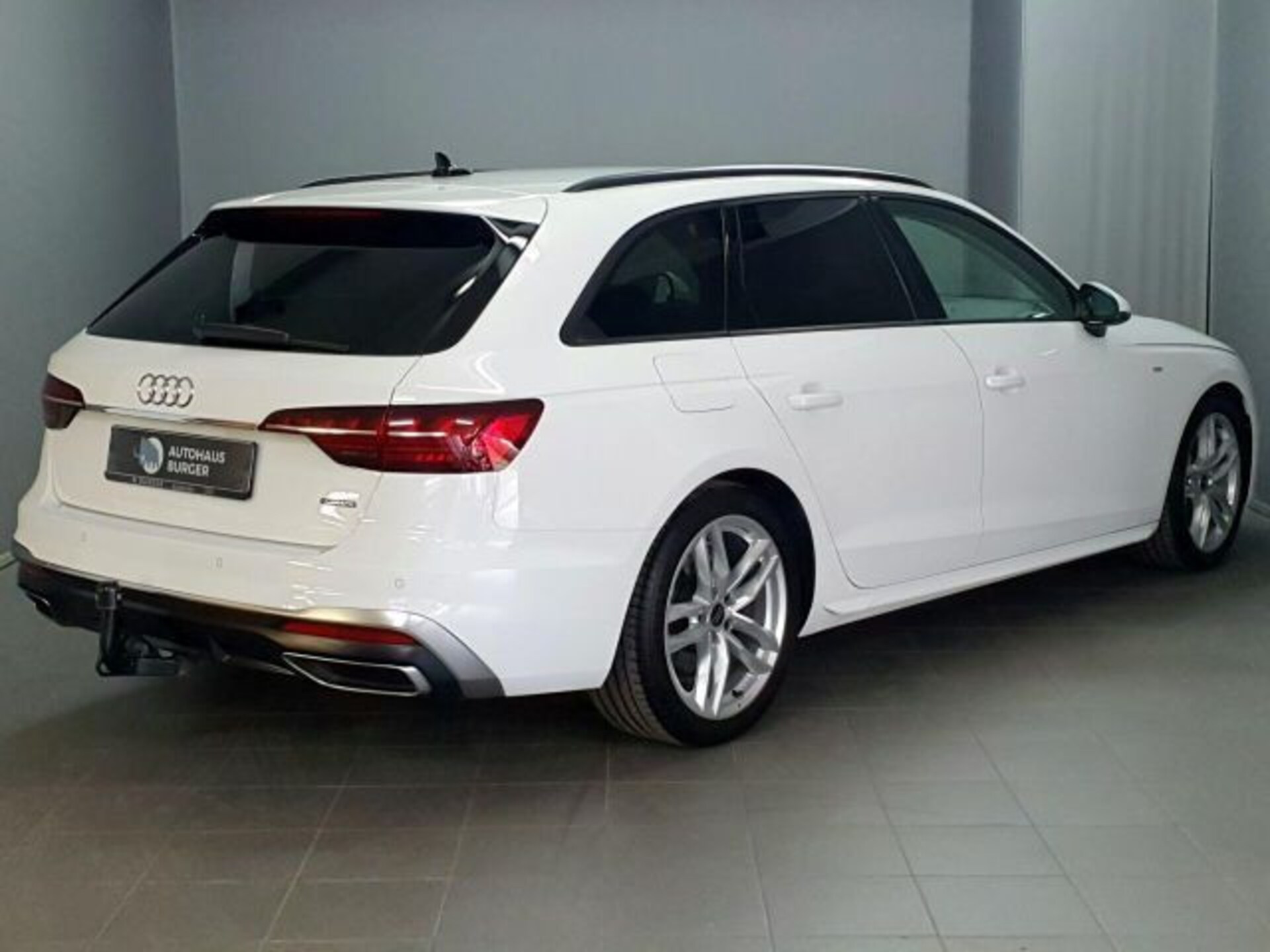 Audi A4 Avant S line