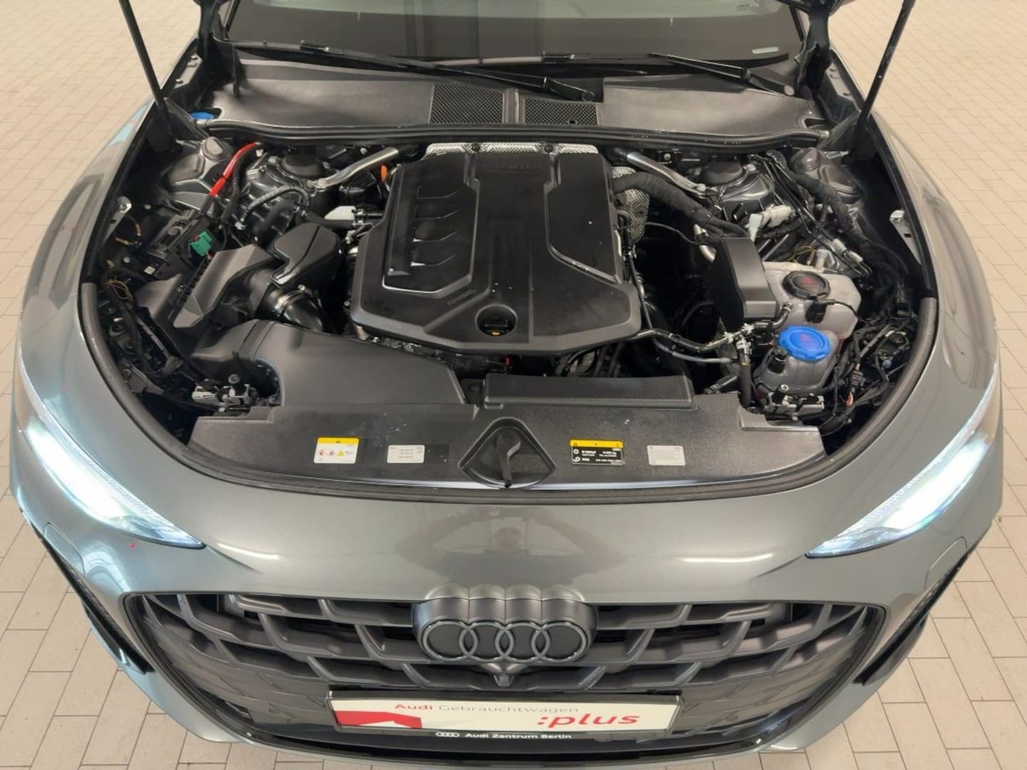 Bild über Audi A6 Limousine e-hybrid edition one e-hybrid quattro 220 kW S tronic - für weitere Informationen kontaktieren Sie den Audi Partner