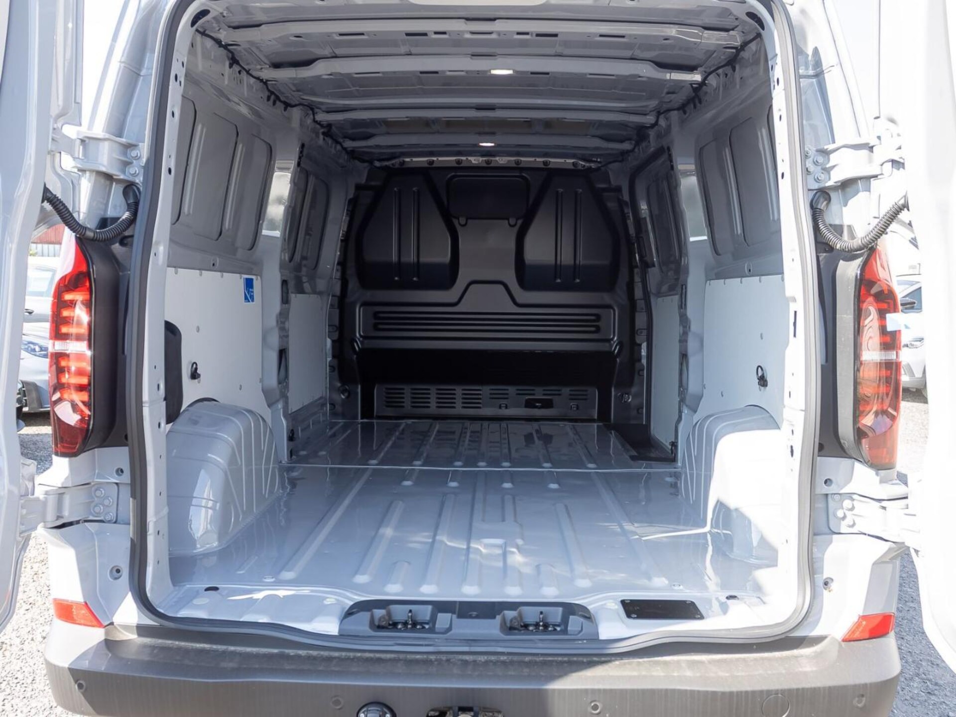 Volkswagen Transporter Kasten langer Radstand
