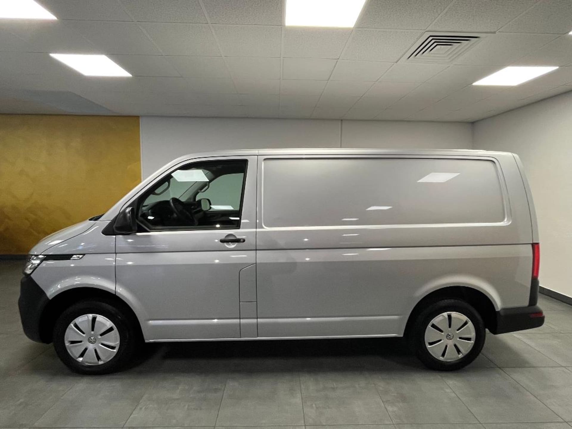 Volkswagen T6.1 Transporter Kasten kurzer Radstand