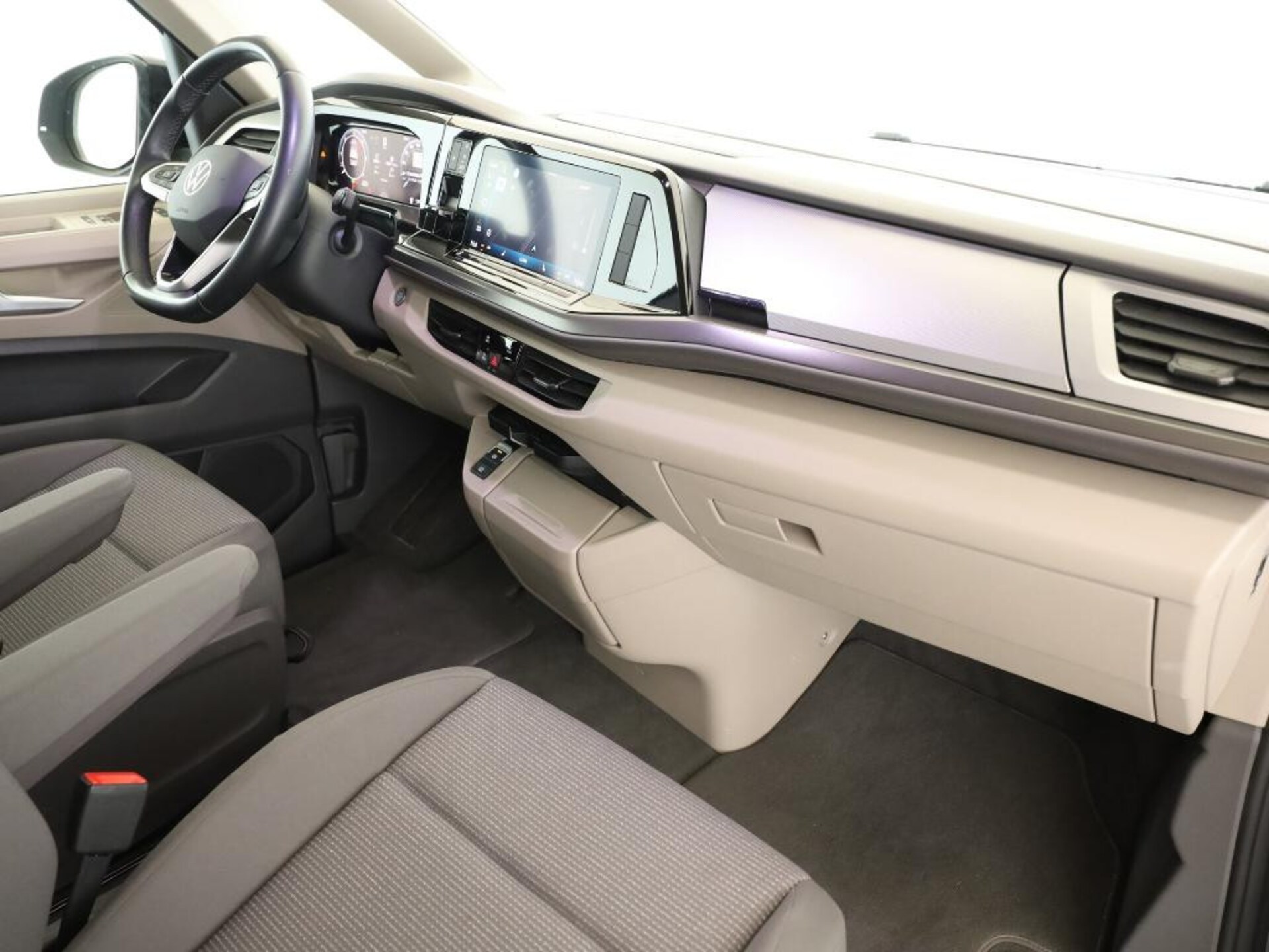 Volkswagen Multivan Langversion Basis-Modell