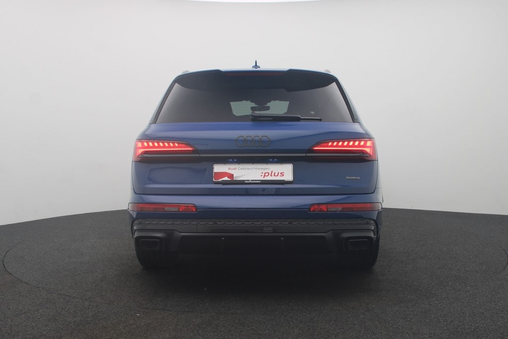 Image about Audi Q7 SUV TFSI e S line 55 TFSI e quattro tiptronic
