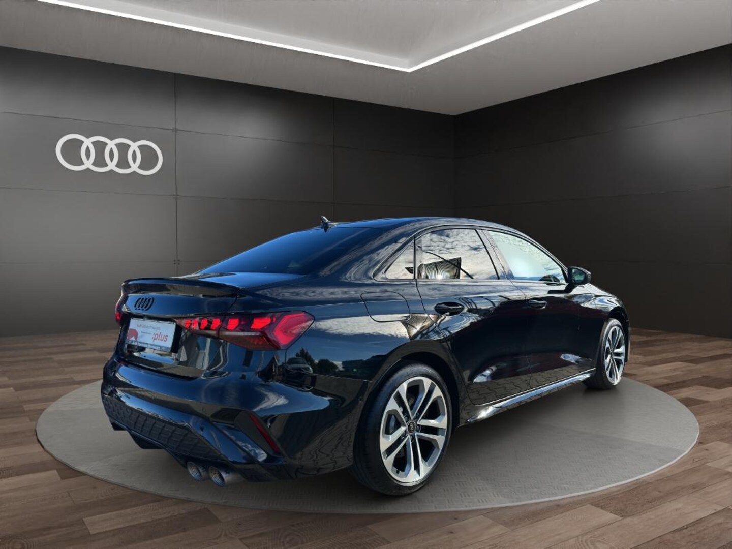 Bild über Audi S3 Limousine TFSI quattro S tronic - für weitere Informationen kontaktieren Sie den Audi Partner