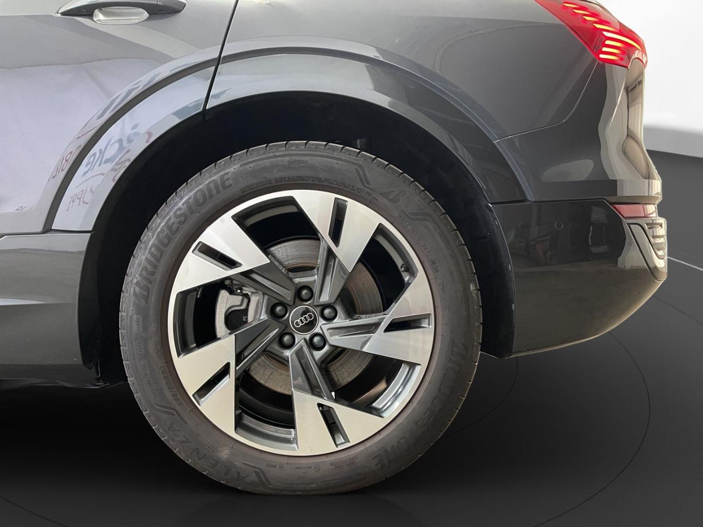 Image about Audi Q8 e-tron advanced 50 e-tron quattro