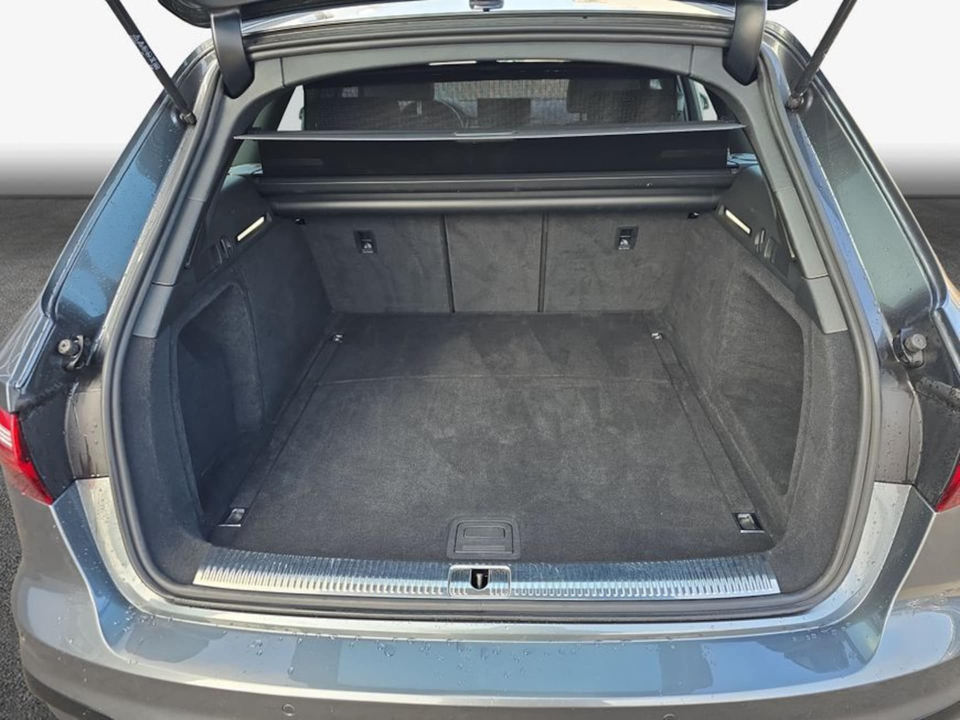 Audi A4 Avant S line