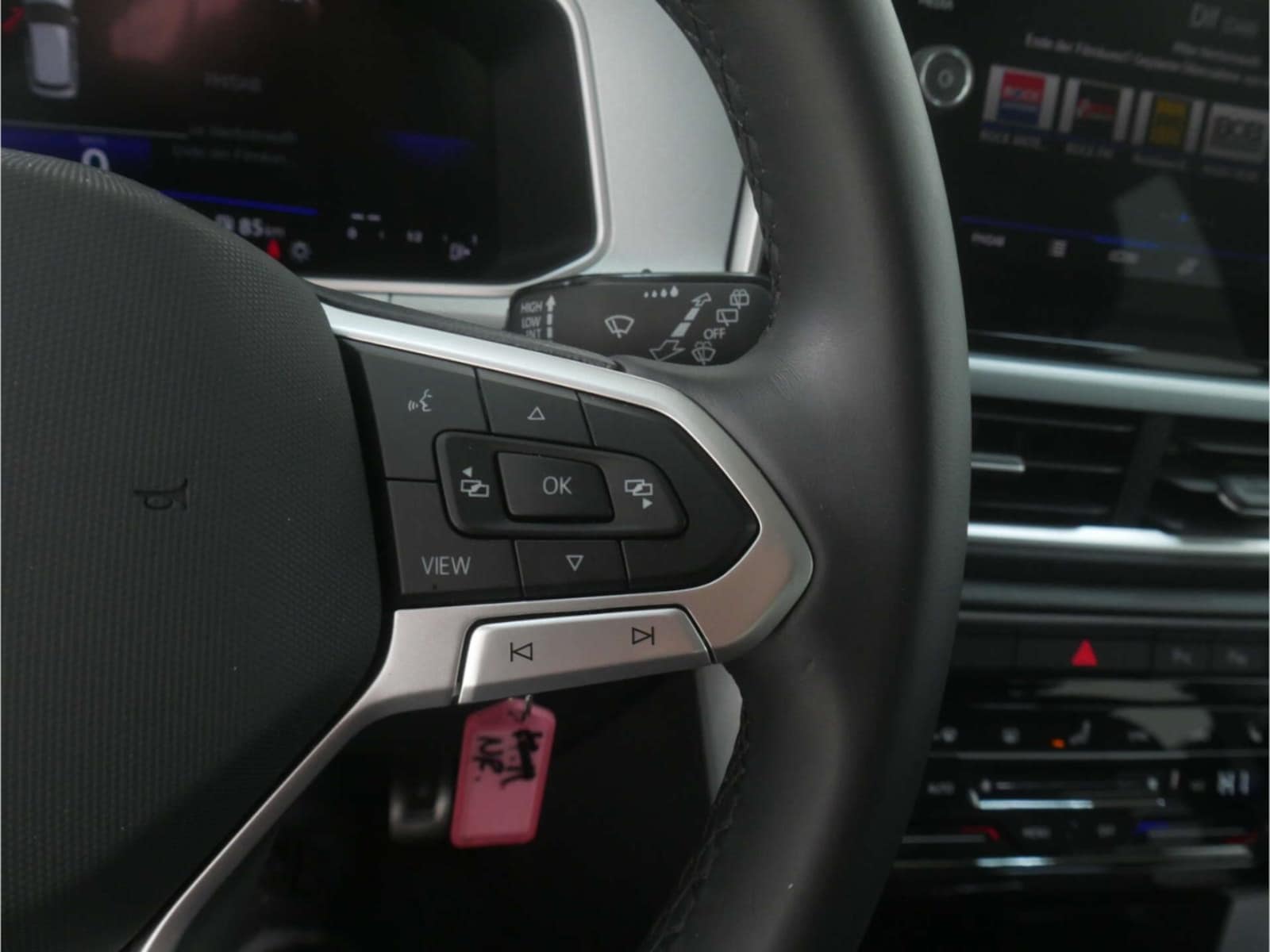 Volkswagen T-Roc – Bild 12