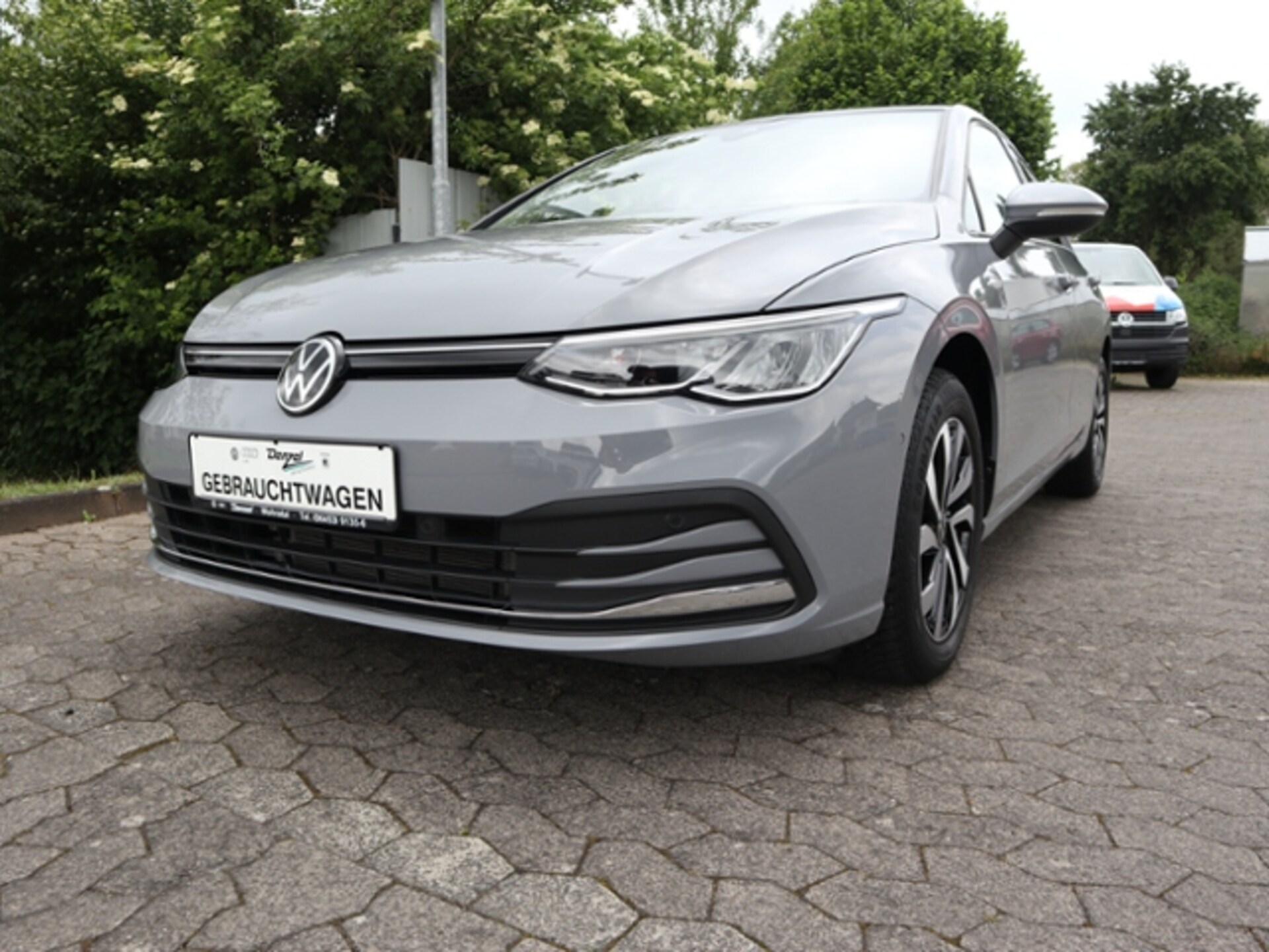 Volkswagen Golf Life