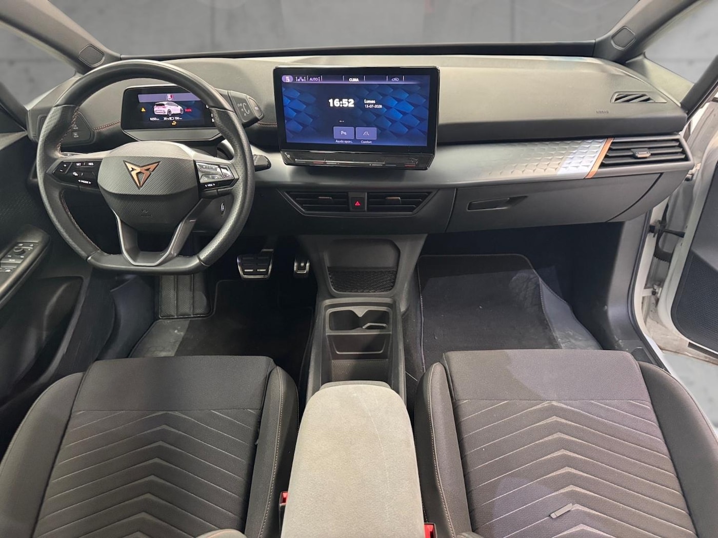 CUPRA Born 62 kWh 150 kW (204 CV) — photo 4
