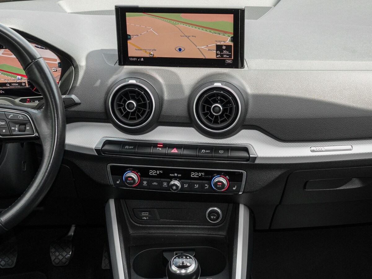 Image about Audi Q2 design 30 TFSI Schaltgetriebe