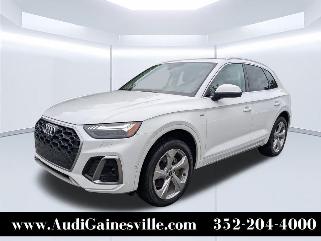 2022 Audi Q5 45 Prestige's photo