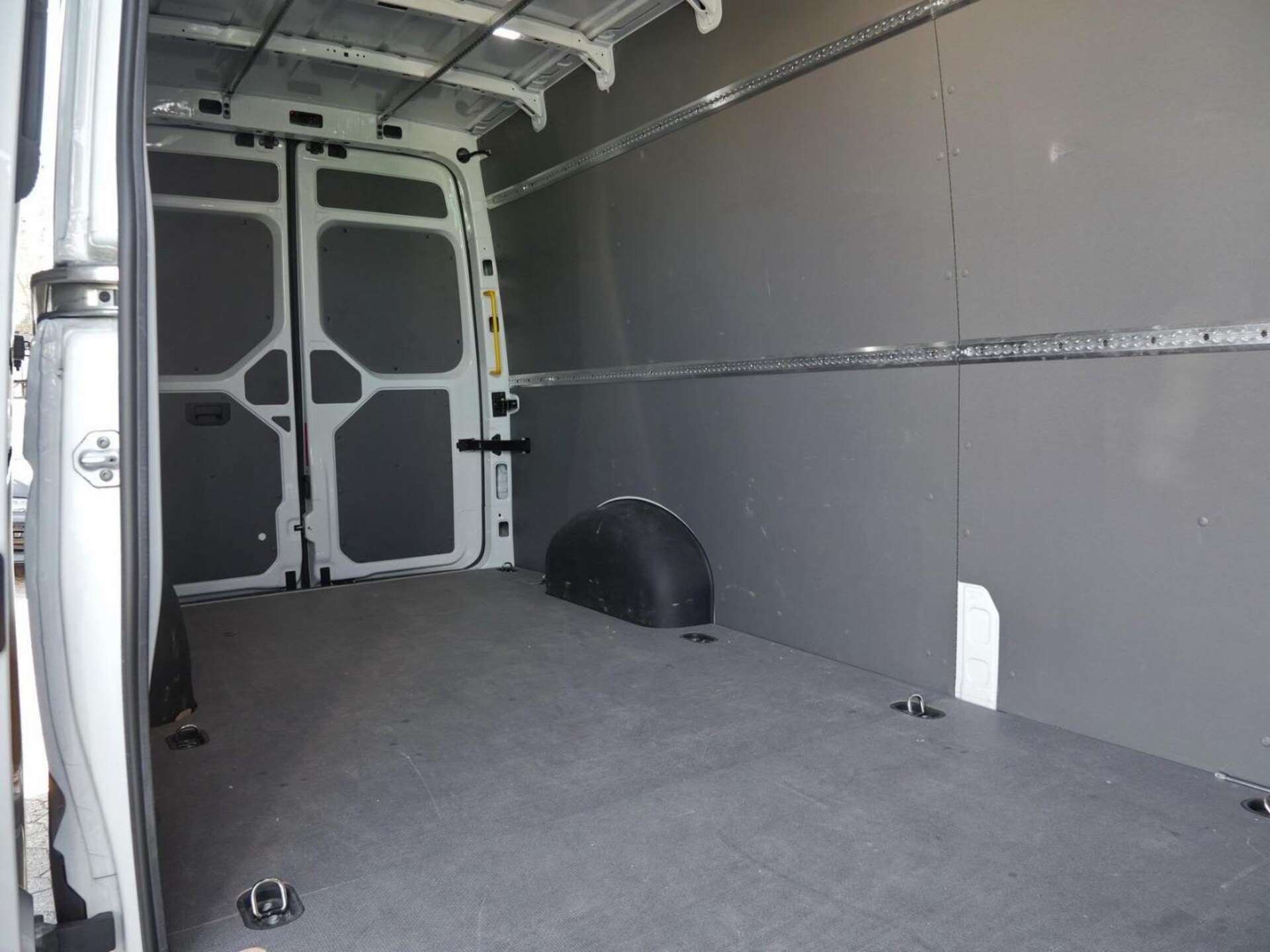 Volkswagen Crafter Kasten langer Radstand