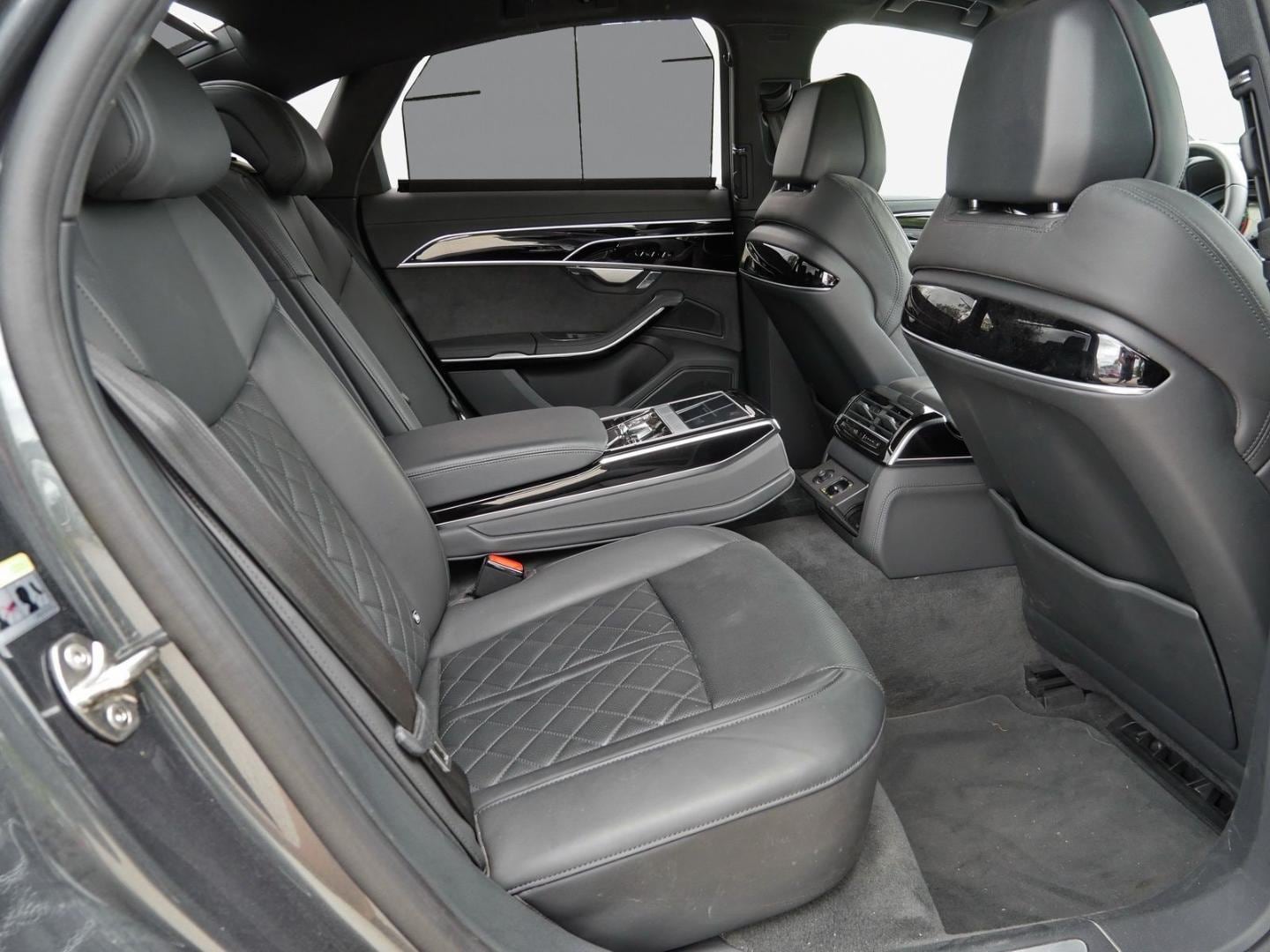 Bild über Audi A8 TFSI e 60 TFSI e quattro tiptronic - für weitere Informationen kontaktieren Sie den Audi Partner