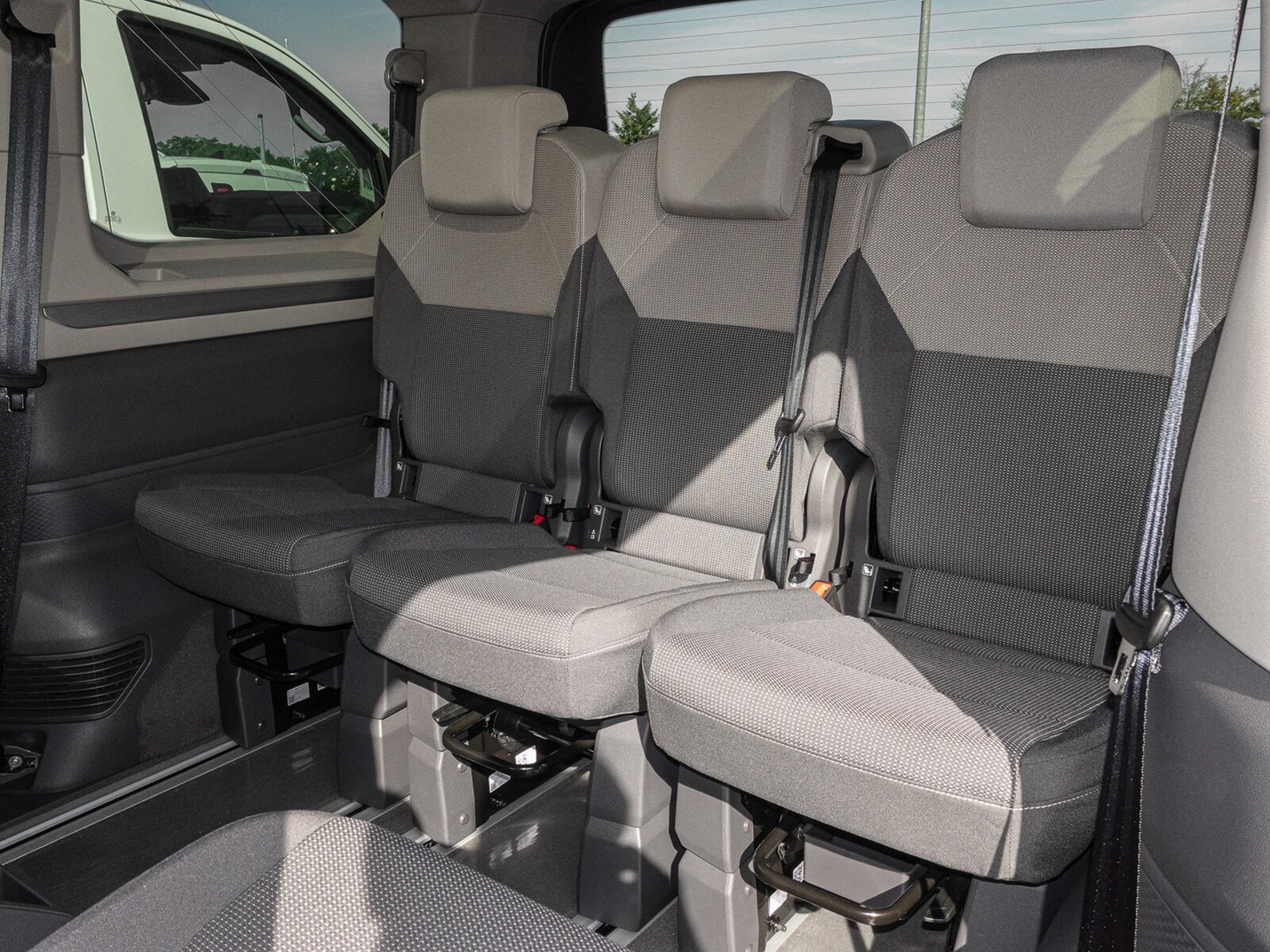 Volkswagen Multivan – Bild 14
