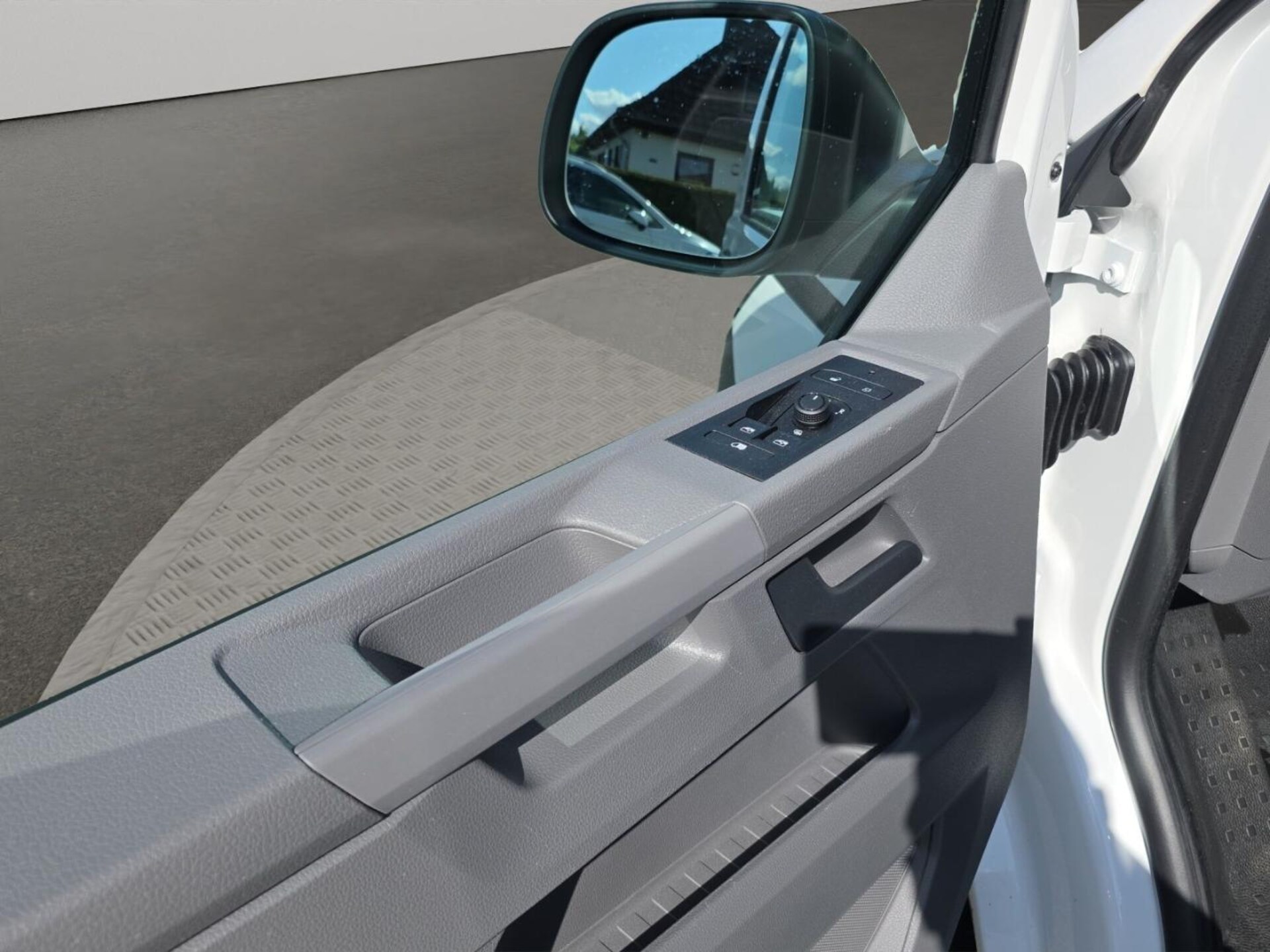 Volkswagen T6.1 Transporter Kasten langer Radstand