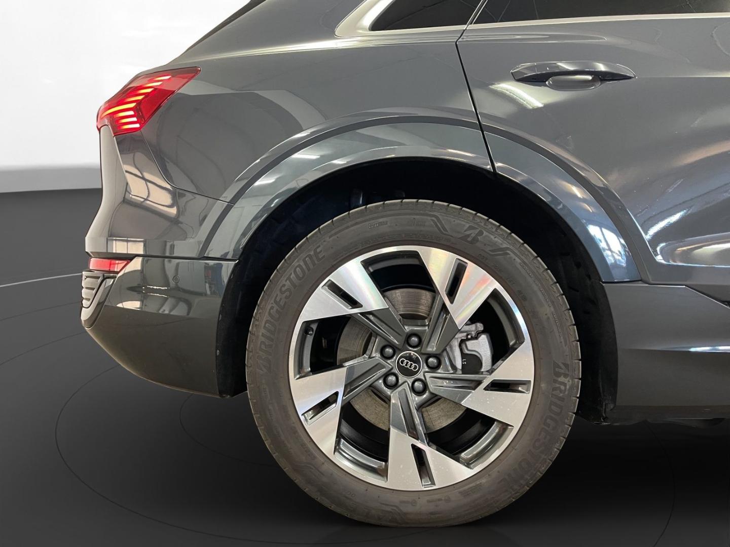Image about Audi Q8 e-tron advanced 50 e-tron quattro