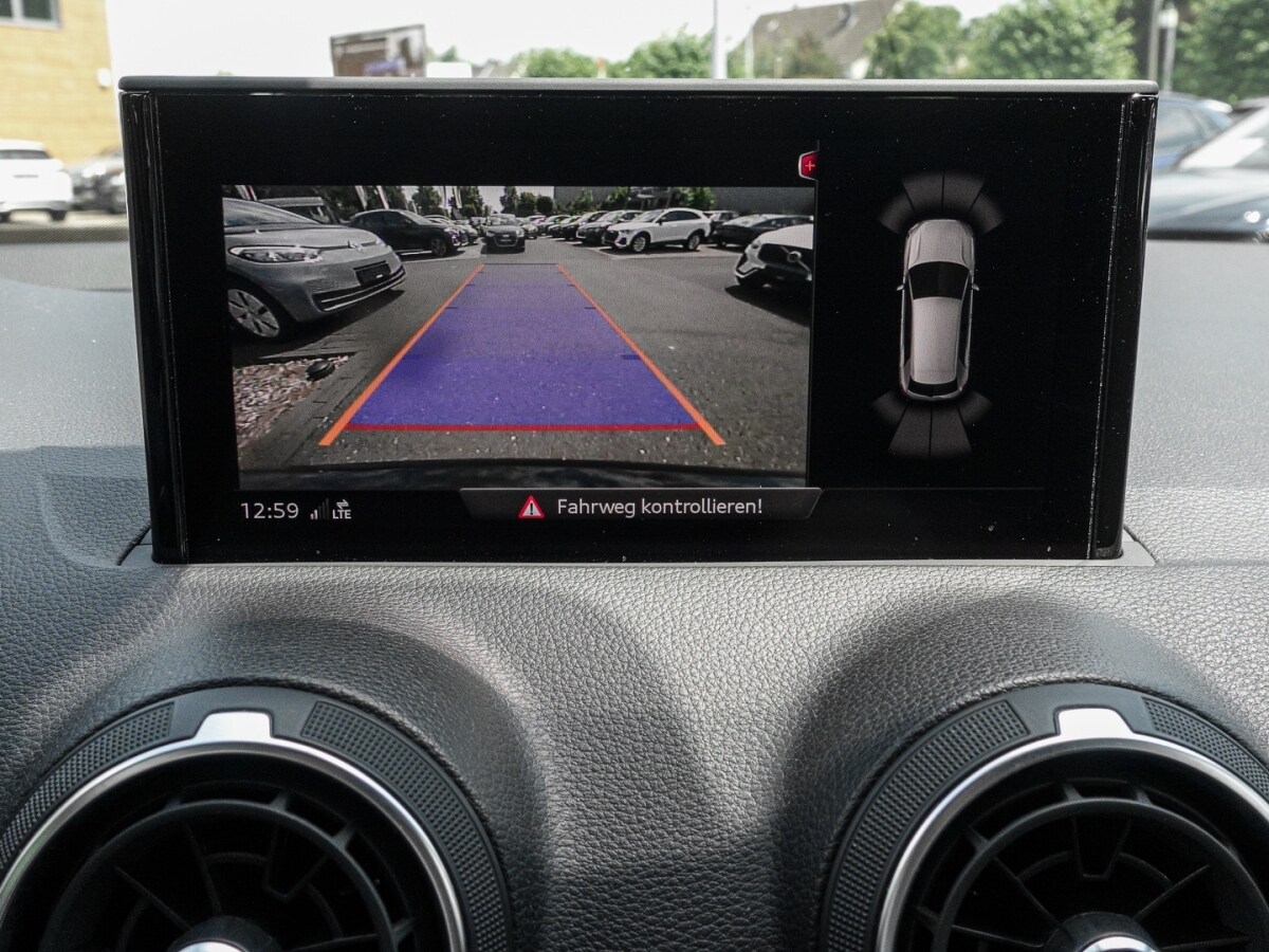 Image about Audi Q2 design 30 TFSI Schaltgetriebe