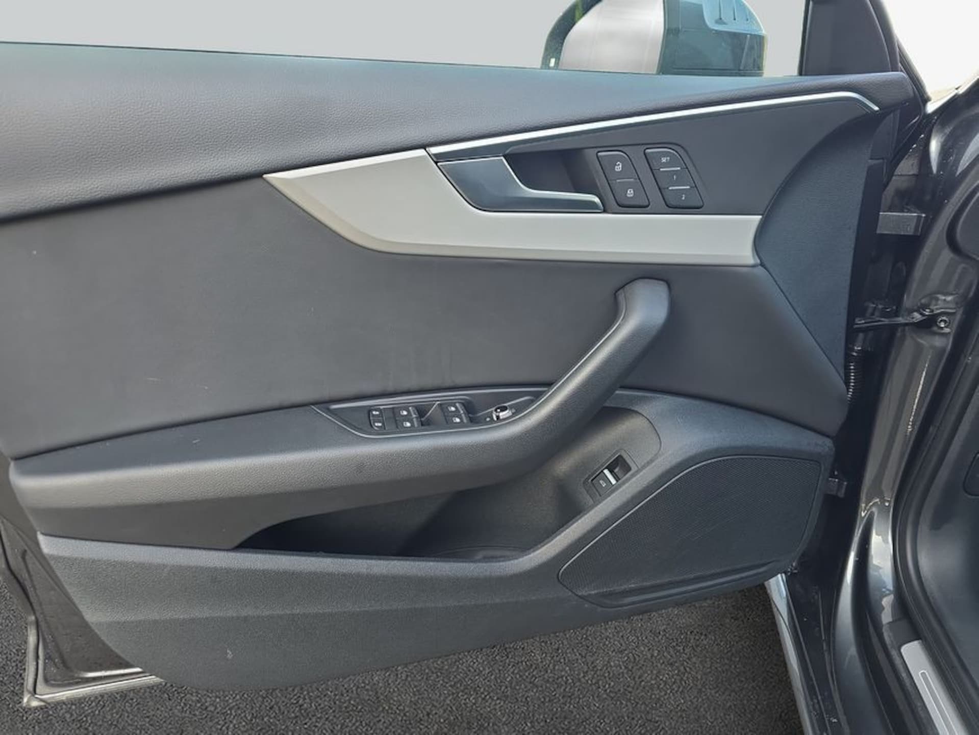 Audi A4 Avant S line