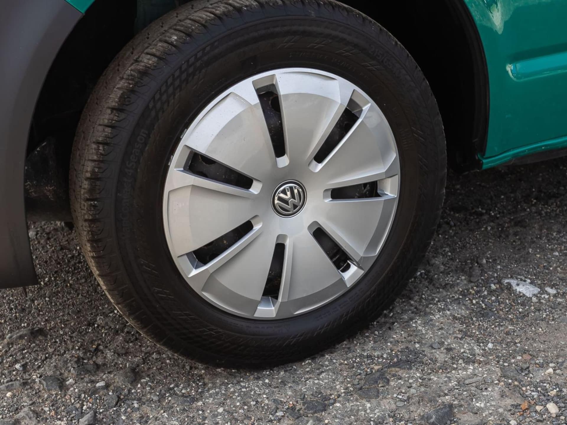 Volkswagen T6.1 Transporter Kombi langer Radstand