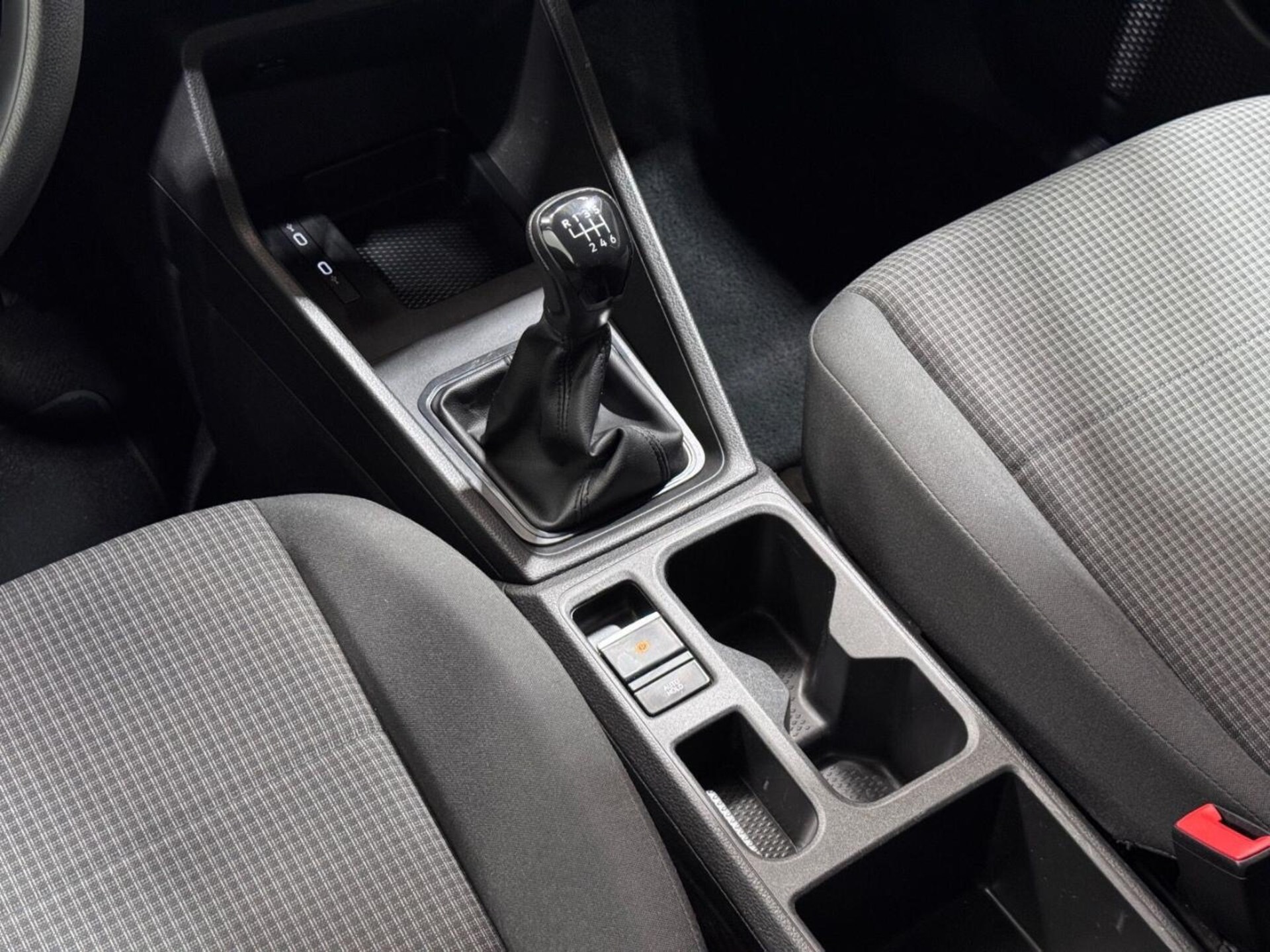 Volkswagen Caddy Basis-Modell