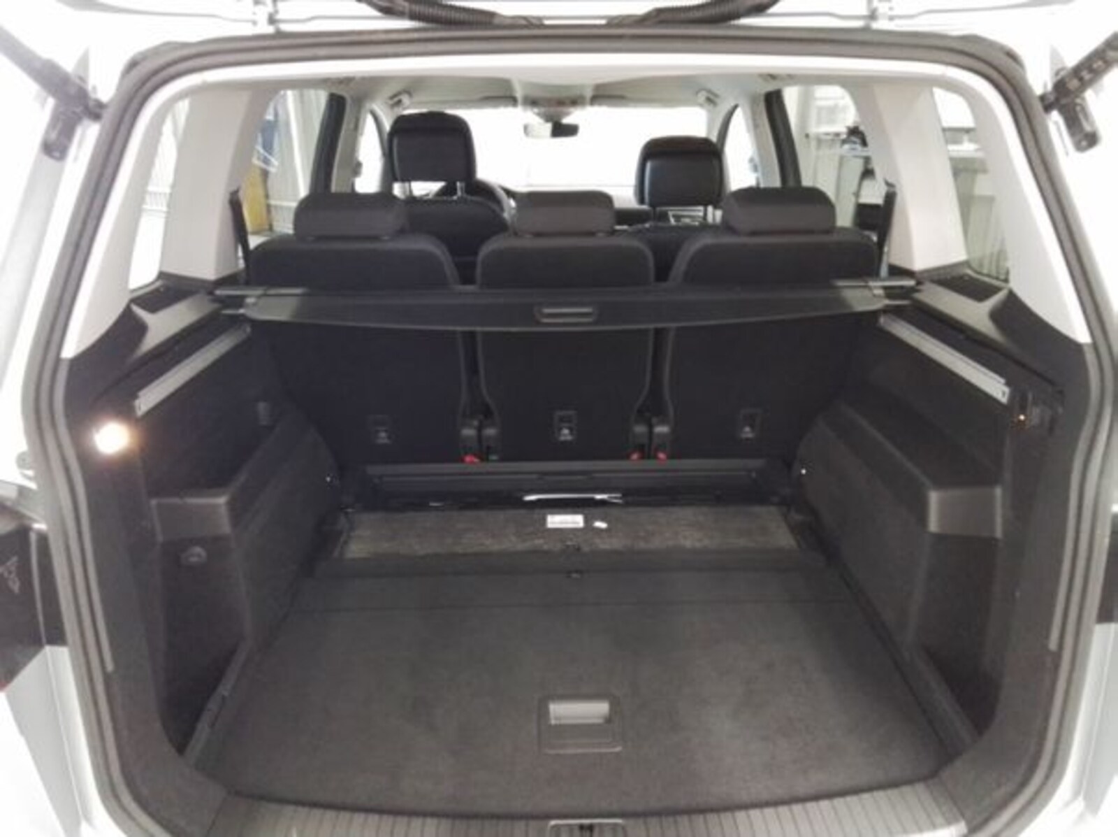 Volkswagen Touran – Bild 9