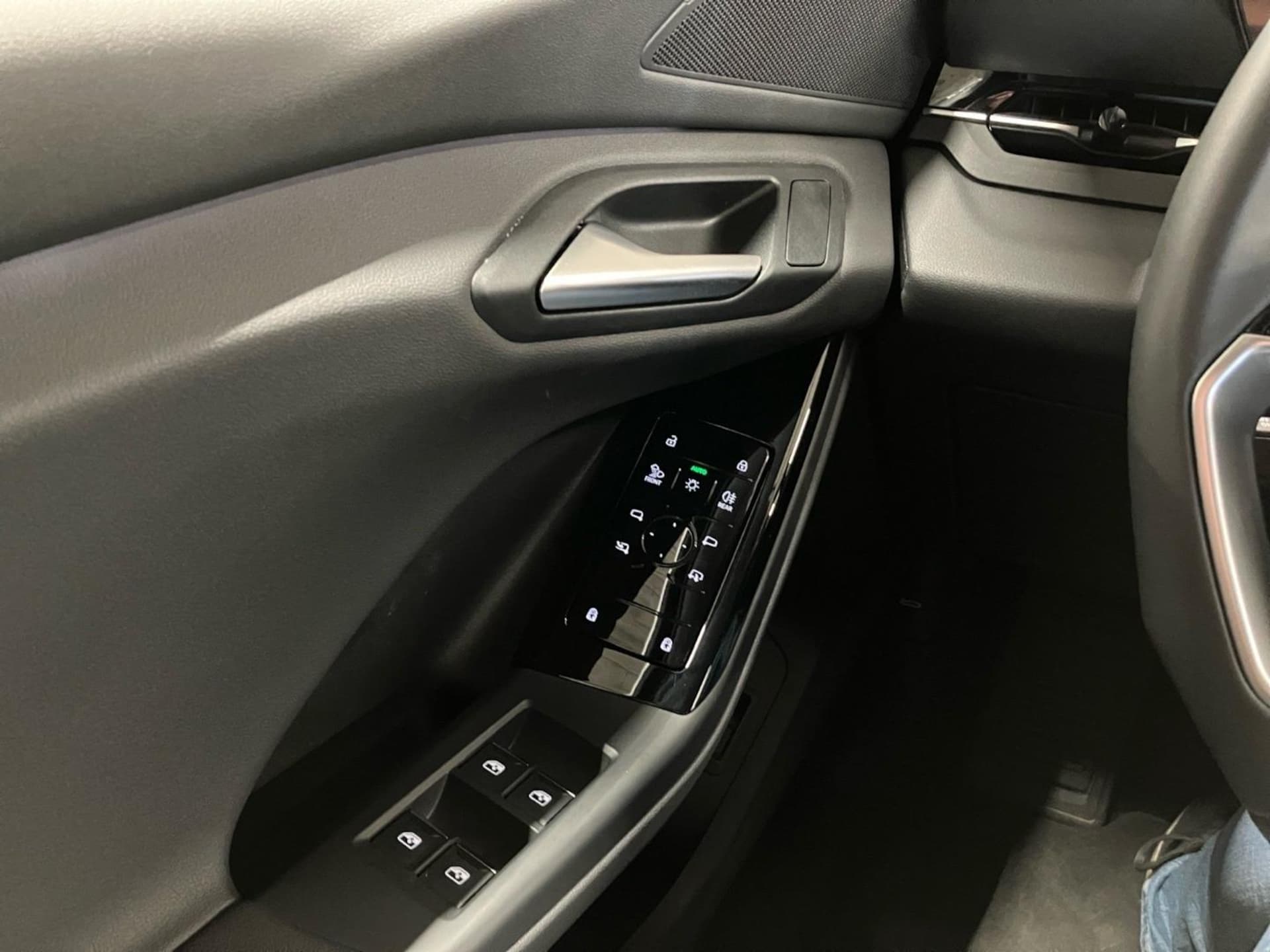 Audi Q6 SUV e-tron