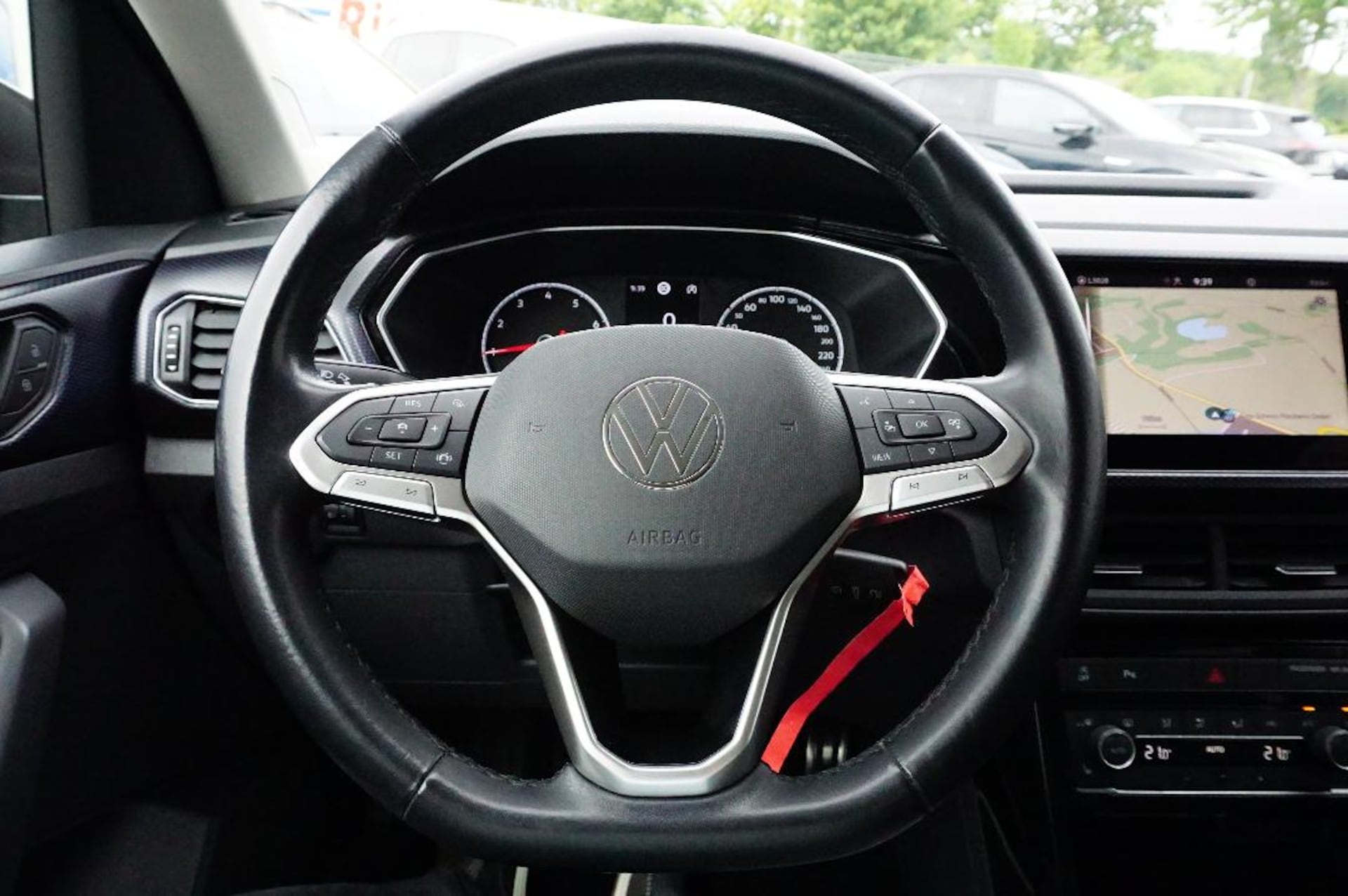 Volkswagen T-Cross United