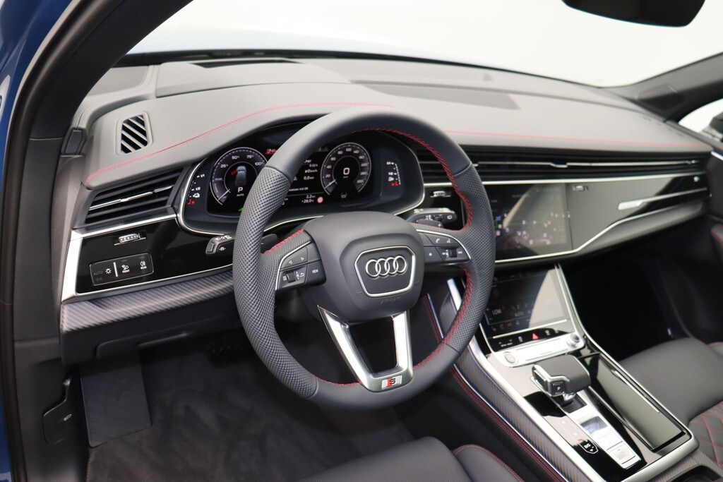 Image about Audi Q7 SUV TFSI e S line 55 TFSI e quattro tiptronic