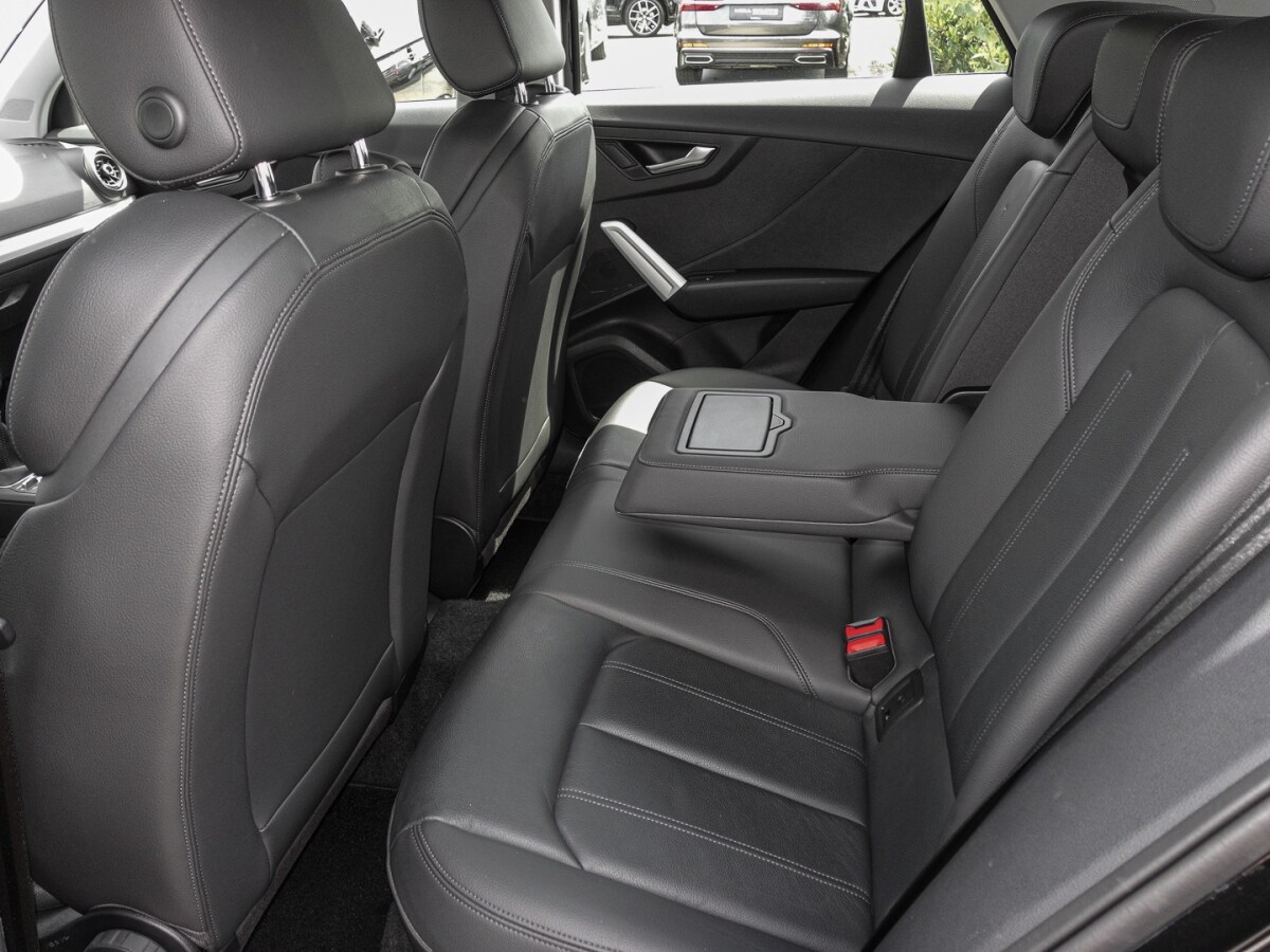 Image about Audi Q2 design 30 TFSI Schaltgetriebe
