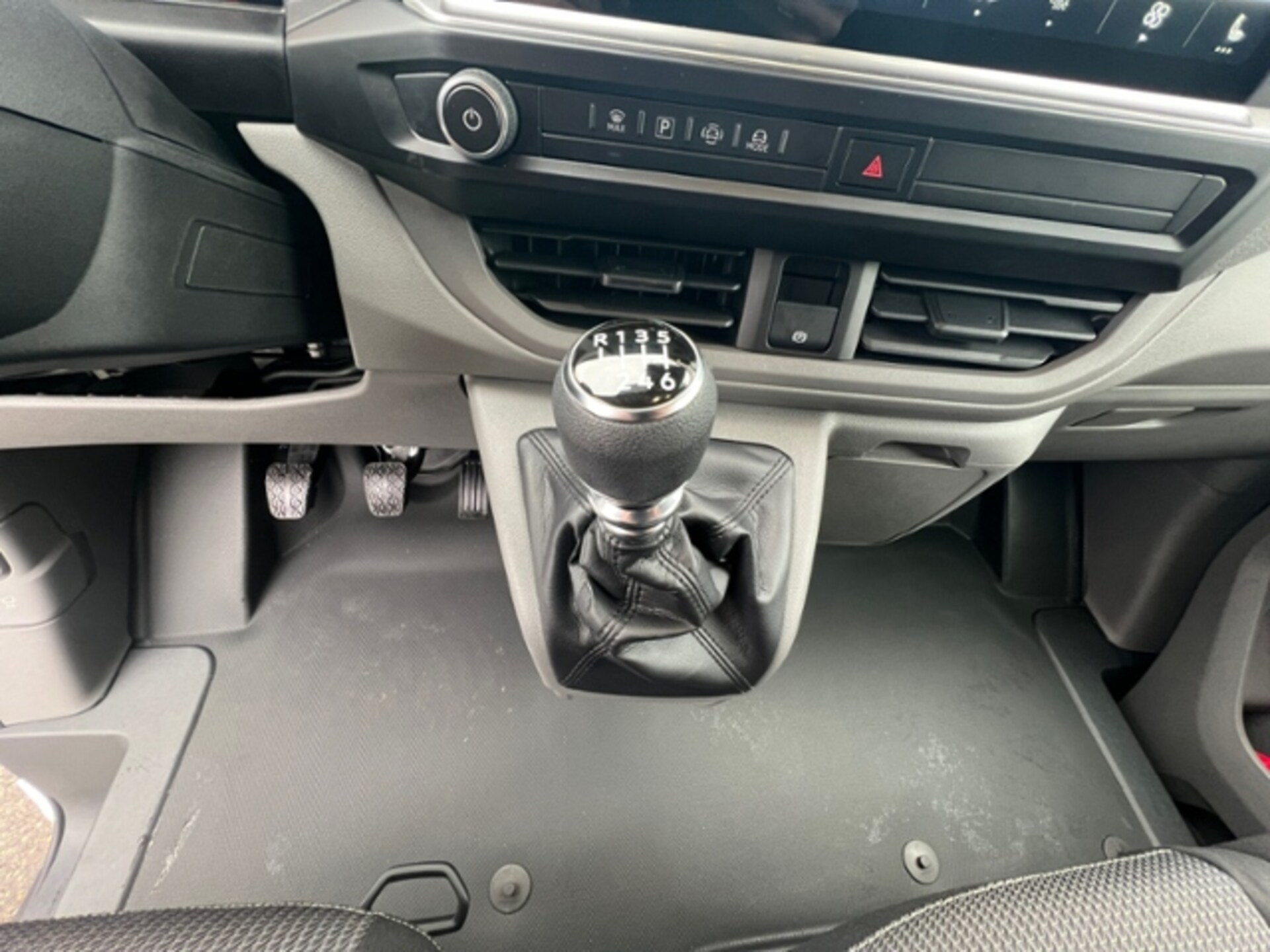 Volkswagen Transporter Kasten kurzer Radstand