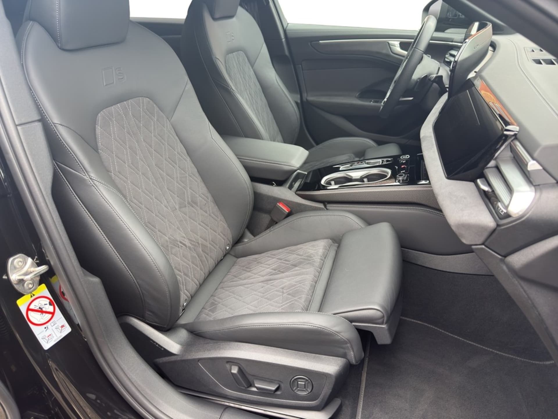 Audi A6 Avant edition one