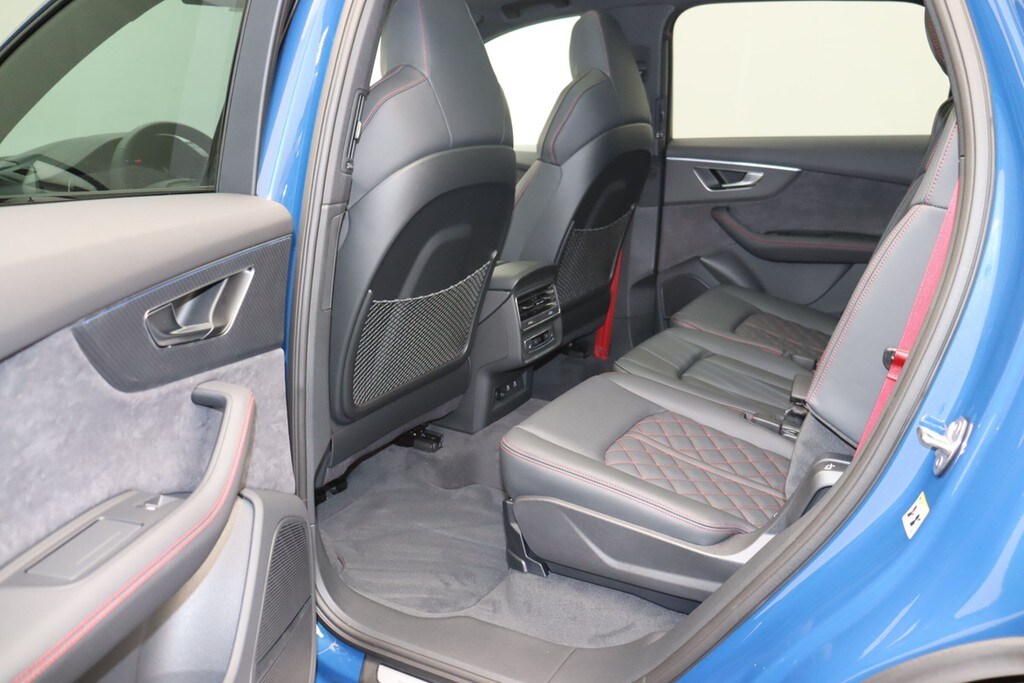 Image about Audi Q7 SUV TFSI e S line 55 TFSI e quattro tiptronic