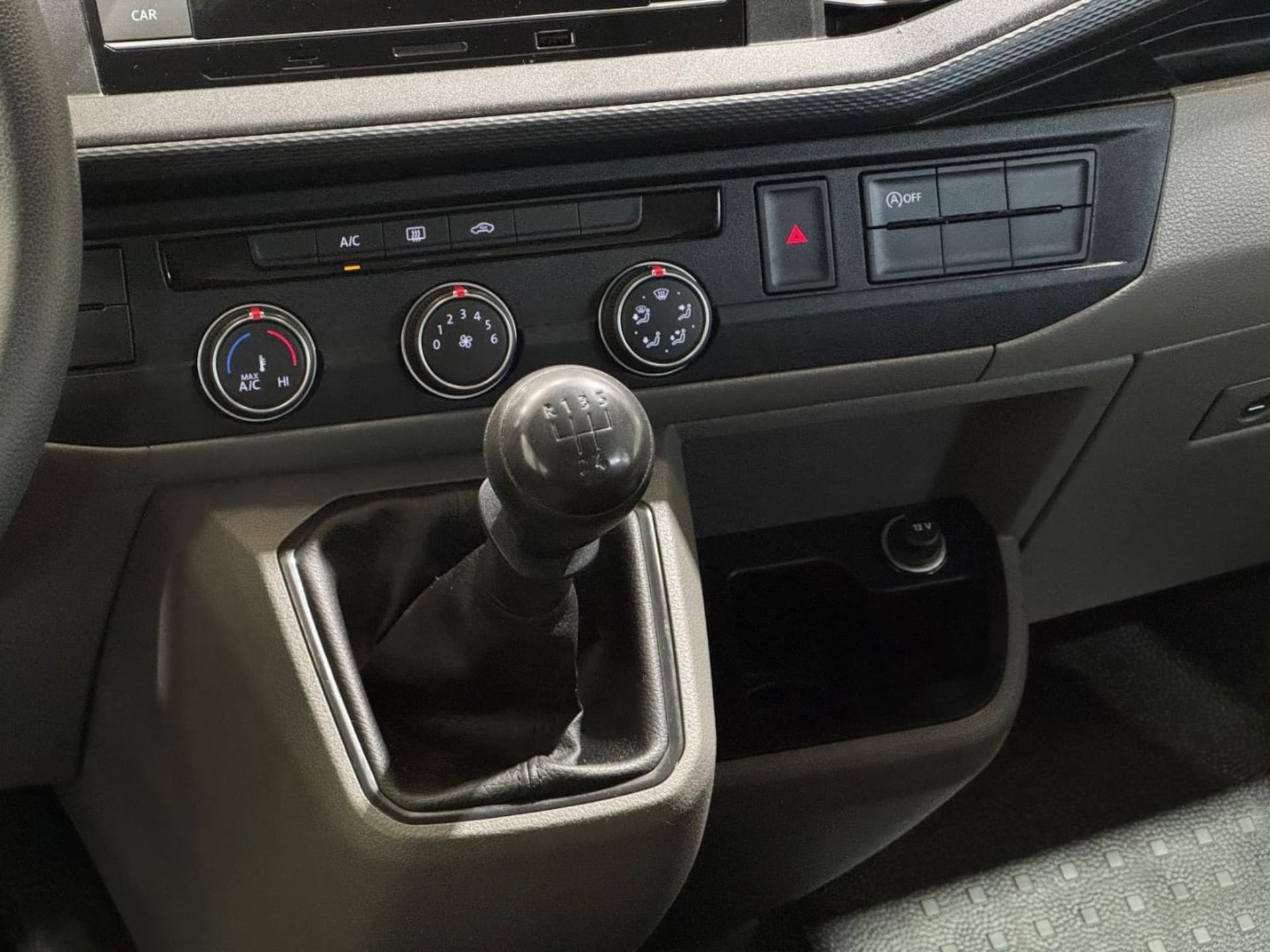 Volkswagen T6.1 Transporter Kombi langer Radstand
